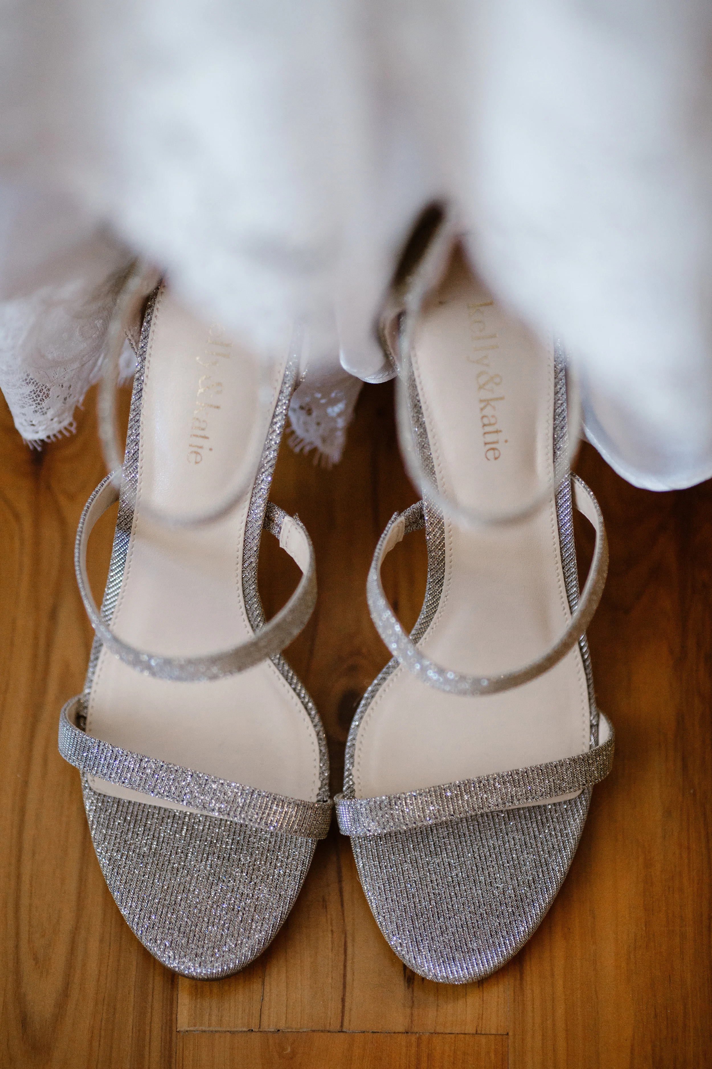 A Nautical Cottage on the Creek Charleston Wedding - Erin Morrison Photography -- Wedding Blog - The Overwhelmed Bride
