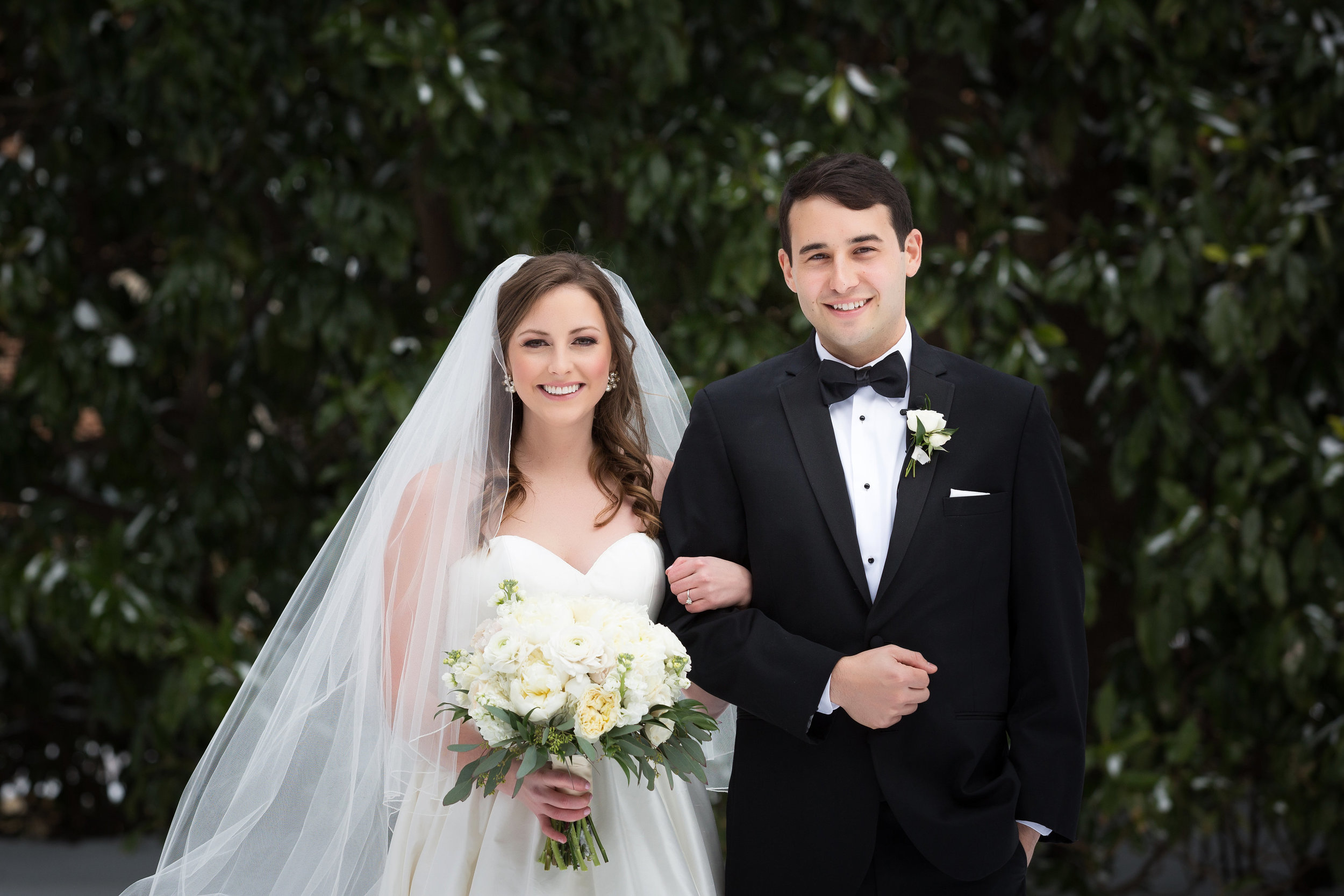 Chapell Hill, NC Wedding - The Carolina Club Winter Wedding -- Elly's Photography -- Wedding Blog - The Overwhelmed Bride