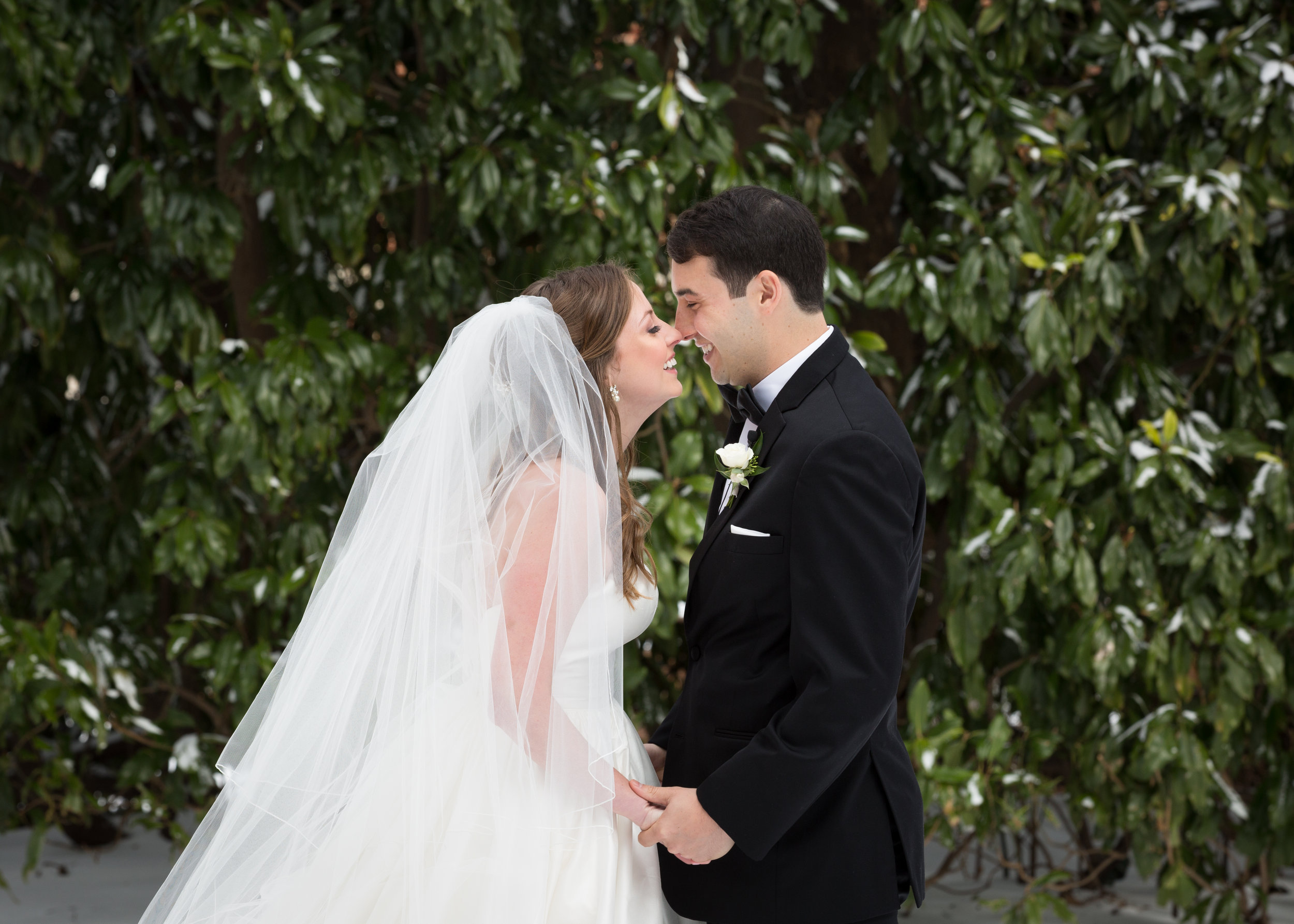 Chapell Hill, NC Wedding - The Carolina Club Winter Wedding -- Elly's Photography -- Wedding Blog - The Overwhelmed Bride