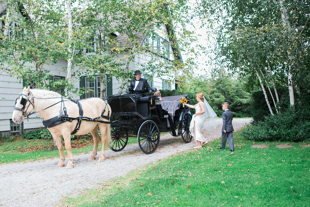 Eco Friendly New England Wedding - Daydream Lane Photography - Mile Around Woods Wedding - Taraden Bed and Breakfast Wedding -- Wedding Blog - The Overwhelmed Bride