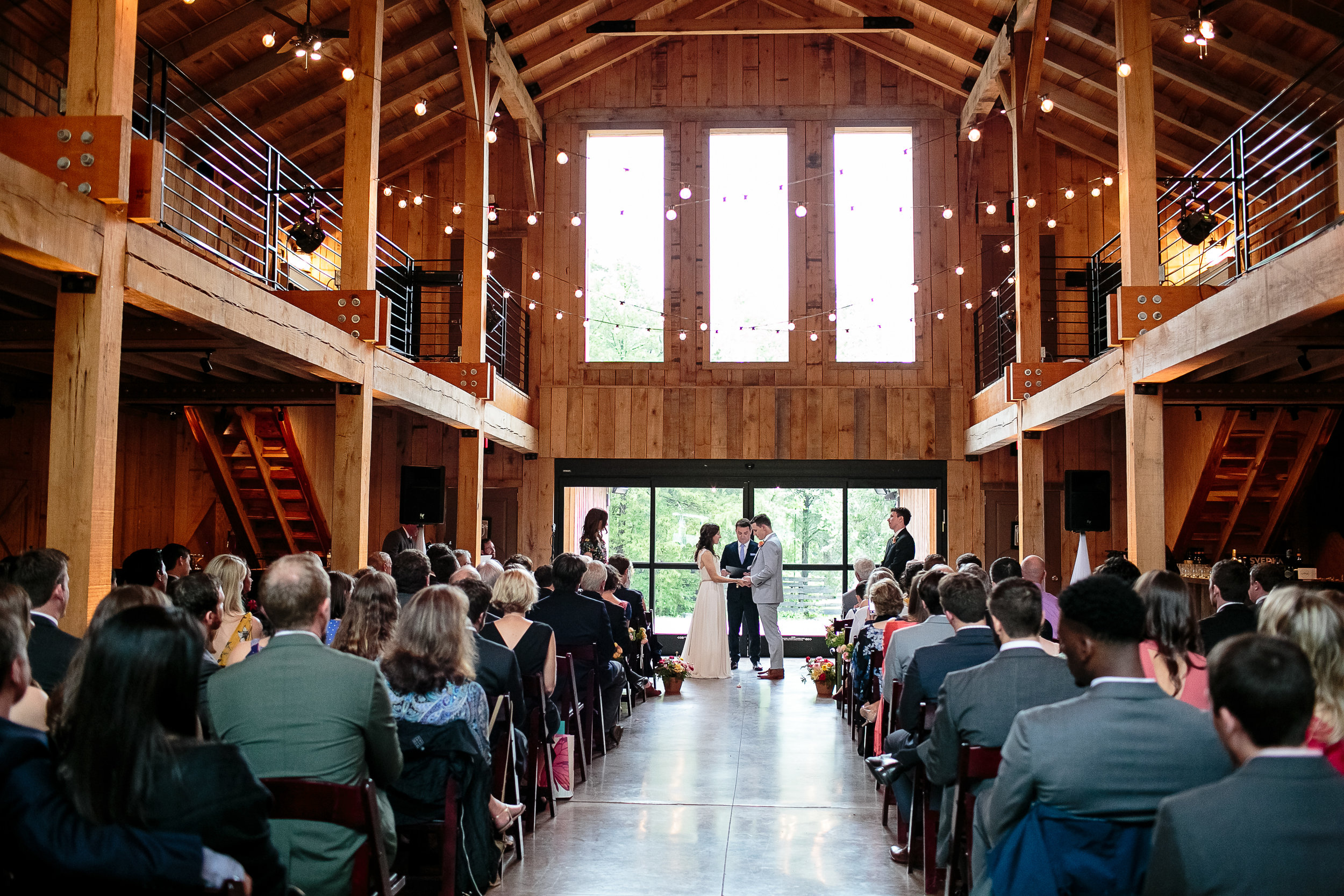 A Green Door Gourmet Tennessee Wedding - Erin Lee Allender Photography -- Wedding Blog - The Overwhelmed Bride