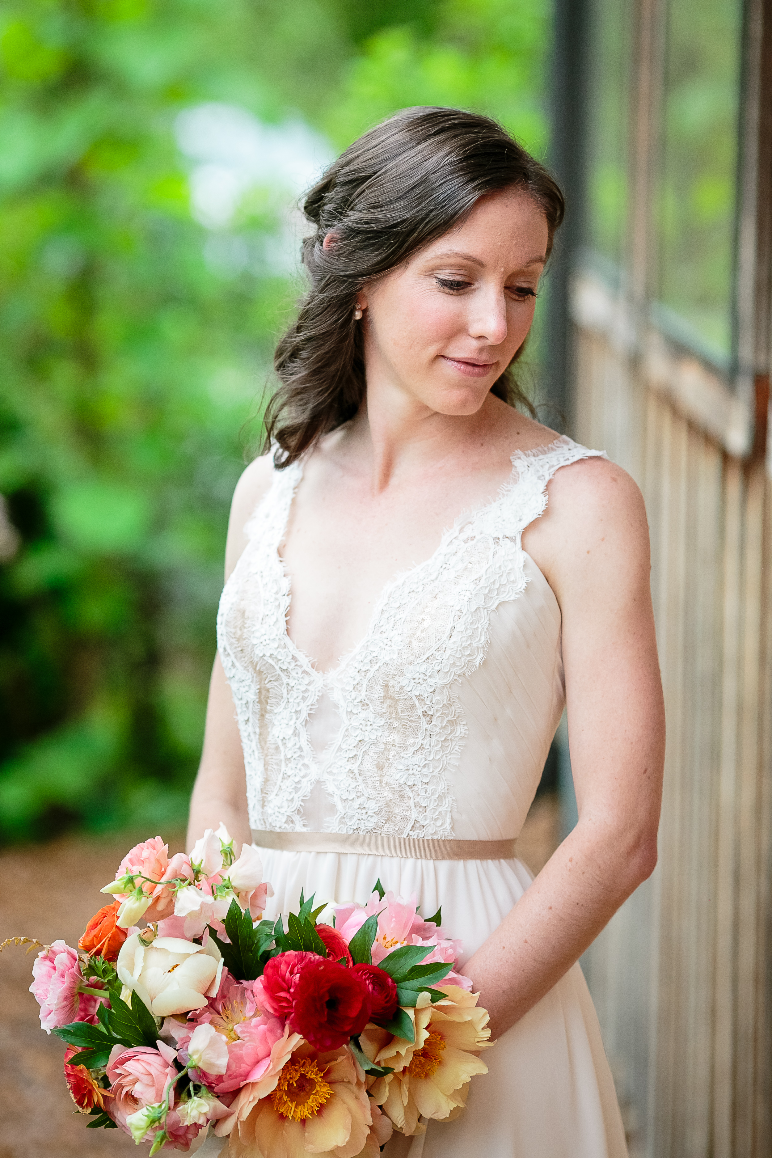 A Green Door Gourmet Tennessee Wedding - Erin Lee Allender Photography -- Wedding Blog - The Overwhelmed Bride