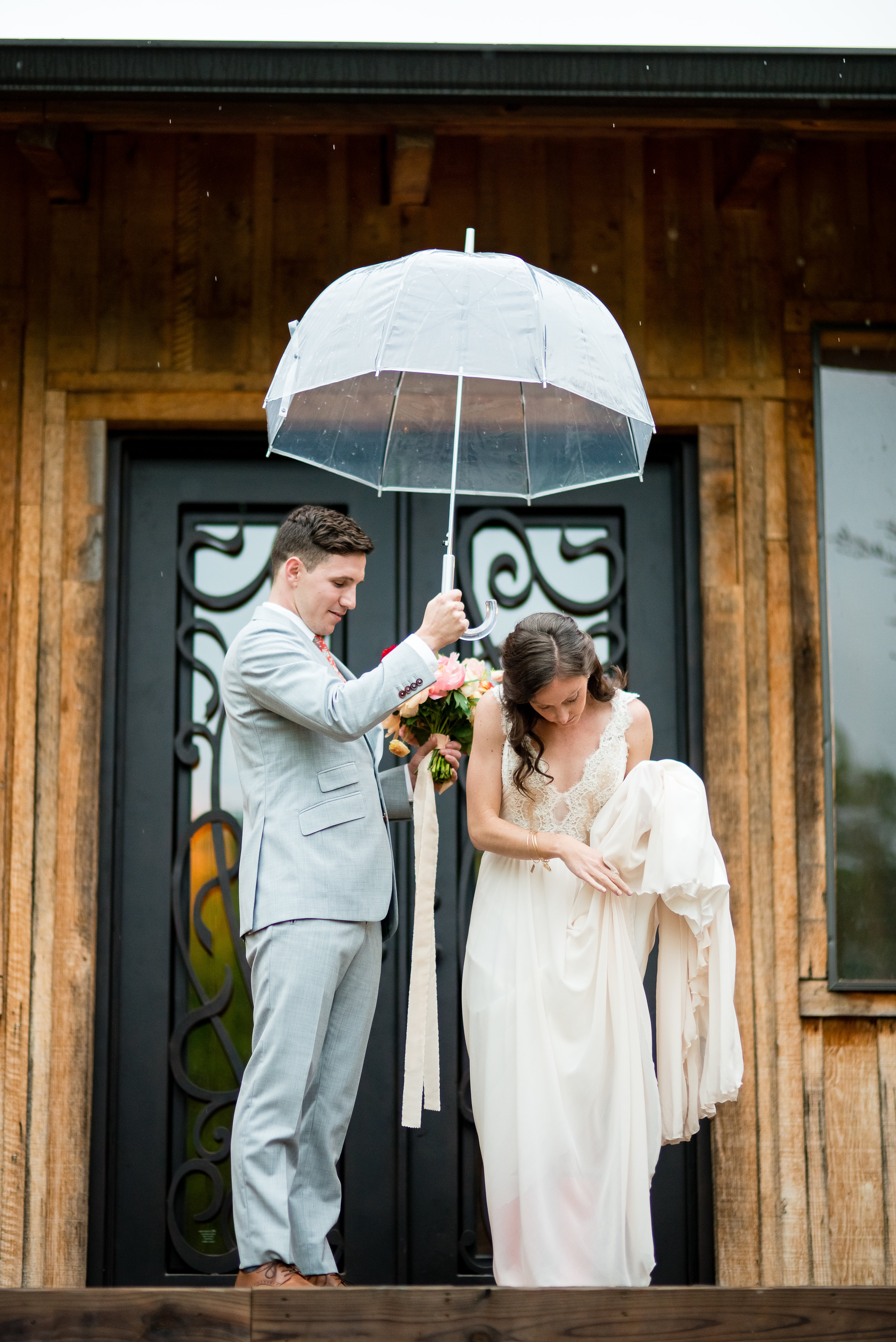 A Green Door Gourmet Tennessee Wedding - Erin Lee Allender Photography -- Wedding Blog - The Overwhelmed Bride