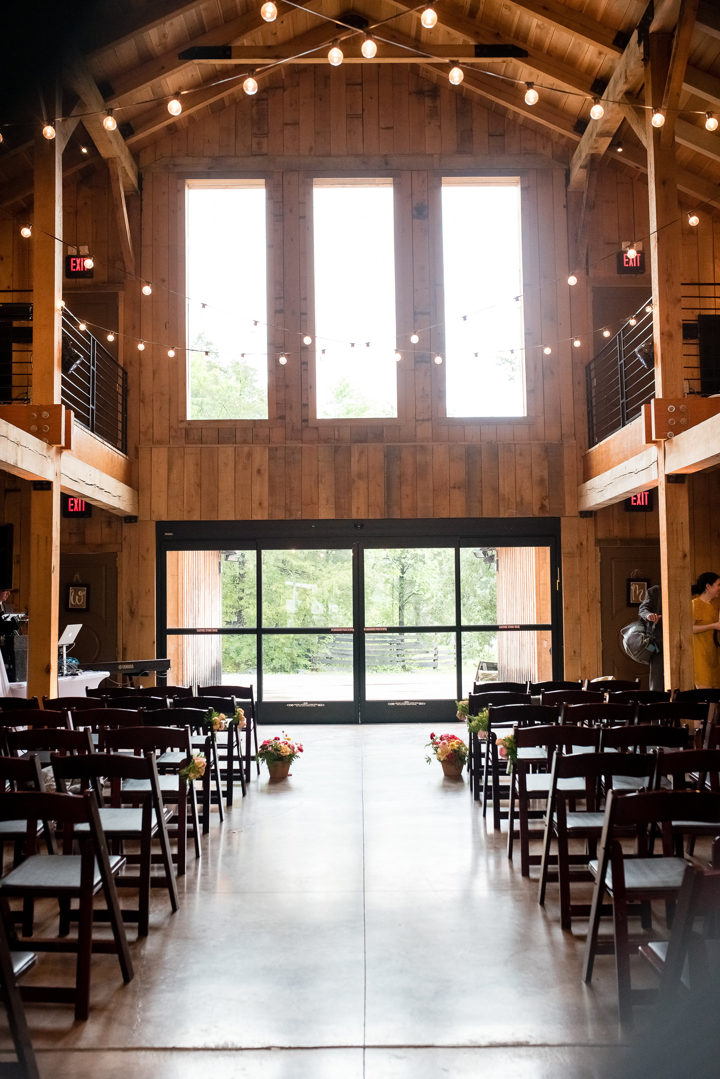 A Green Door Gourmet Tennessee Wedding - Erin Lee Allender Photography -- Wedding Blog - The Overwhelmed Bride