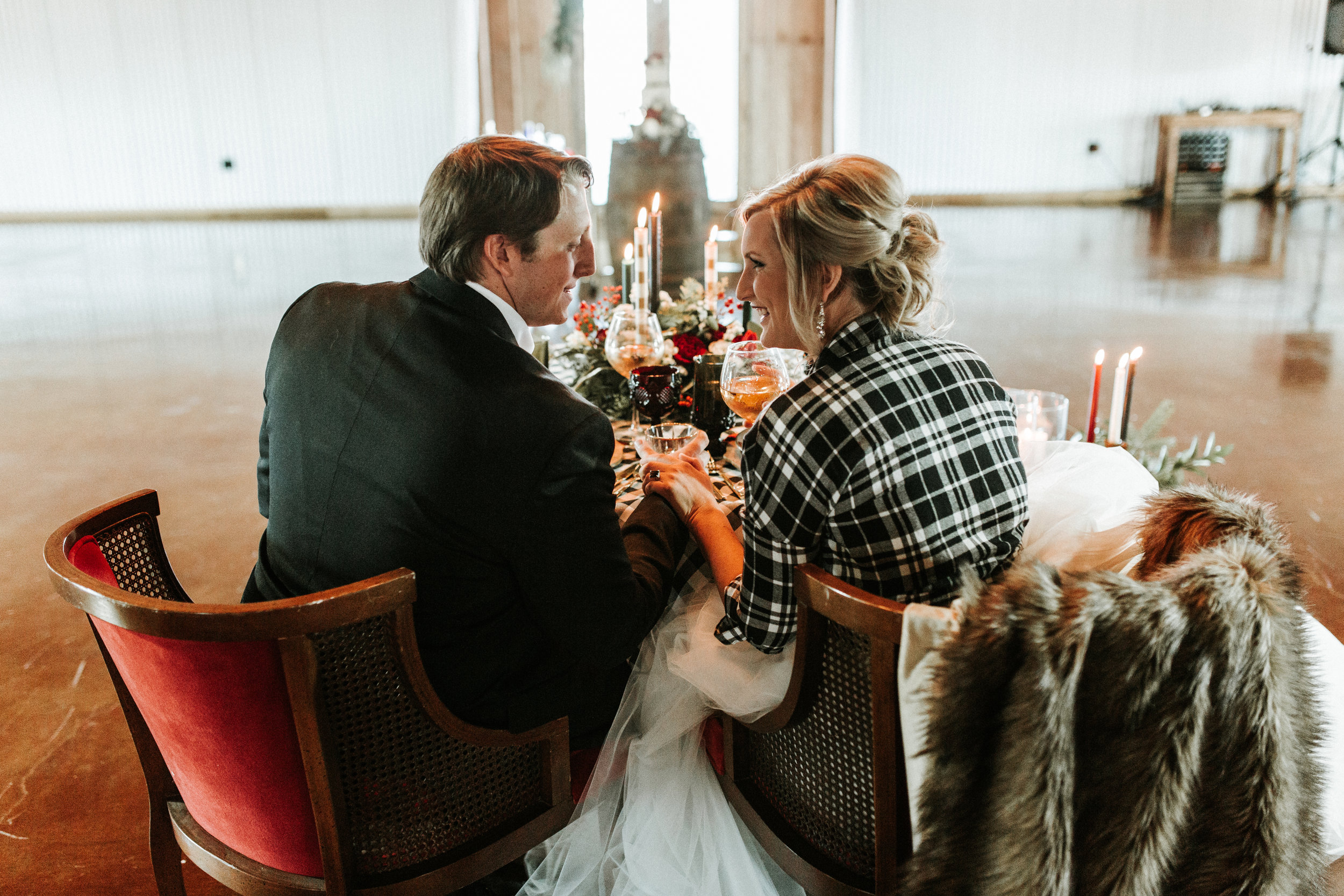 Broken Horn Ranch Oklahoma Winter Wedding - April Guerra Photography -- Wedding Blog - The Overwhelmed Bride