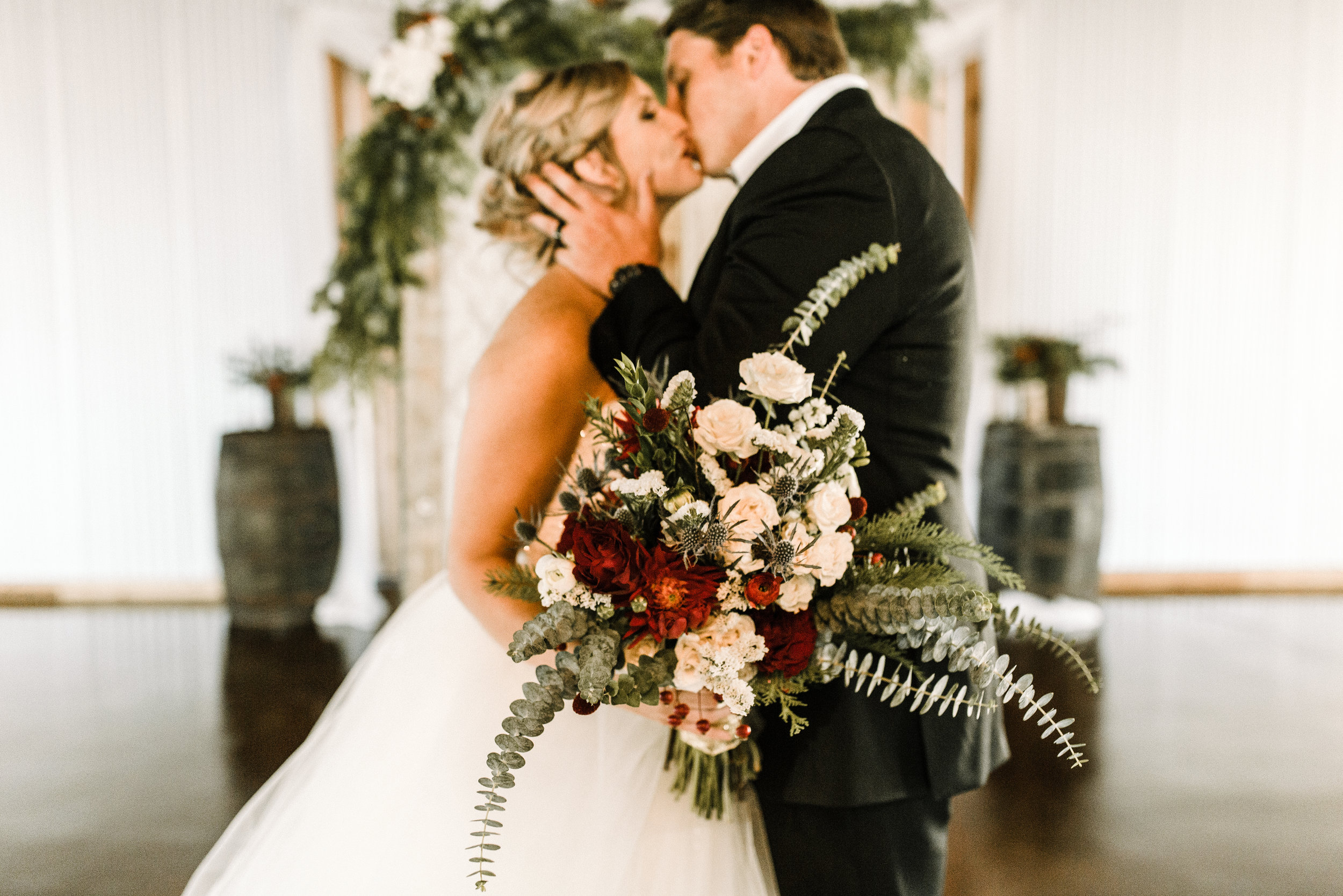 Broken Horn Ranch Oklahoma Winter Wedding - April Guerra Photography -- Wedding Blog - The Overwhelmed Bride