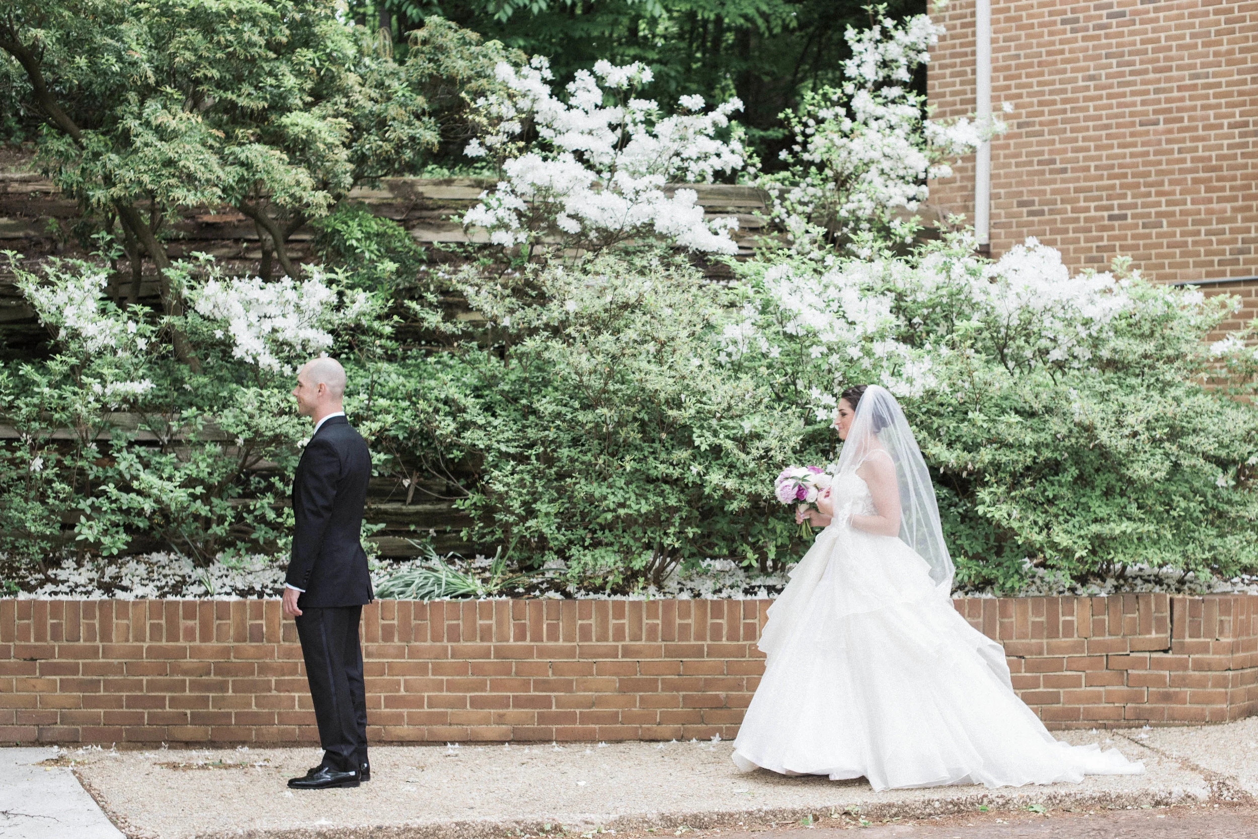A Maryland Zoo Wedding - Emily Blumberg Photography -- Wedding Blog - The Overwhelmed Bride