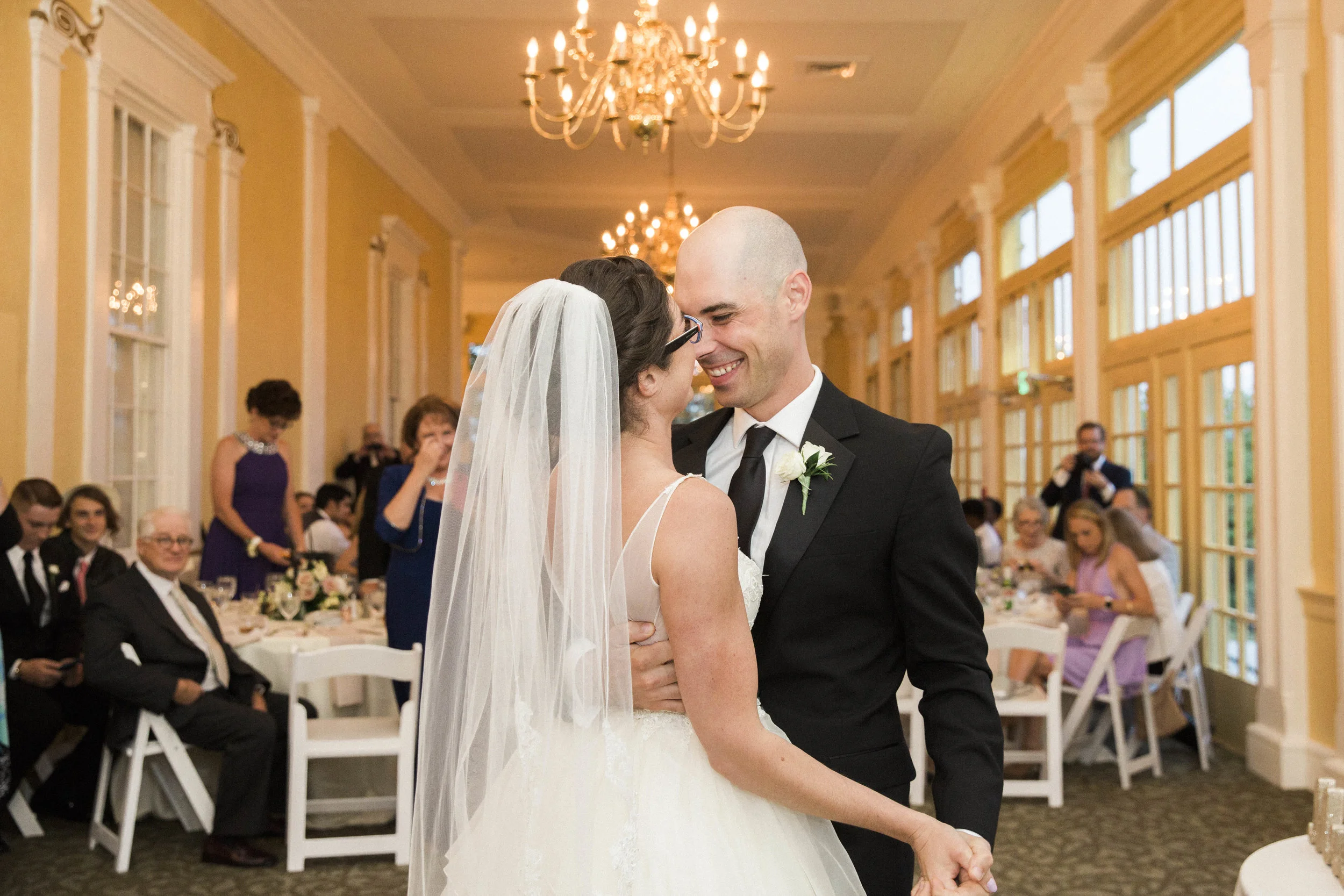 A Maryland Zoo Wedding - Emily Blumberg Photography -- Wedding Blog - The Overwhelmed Bride