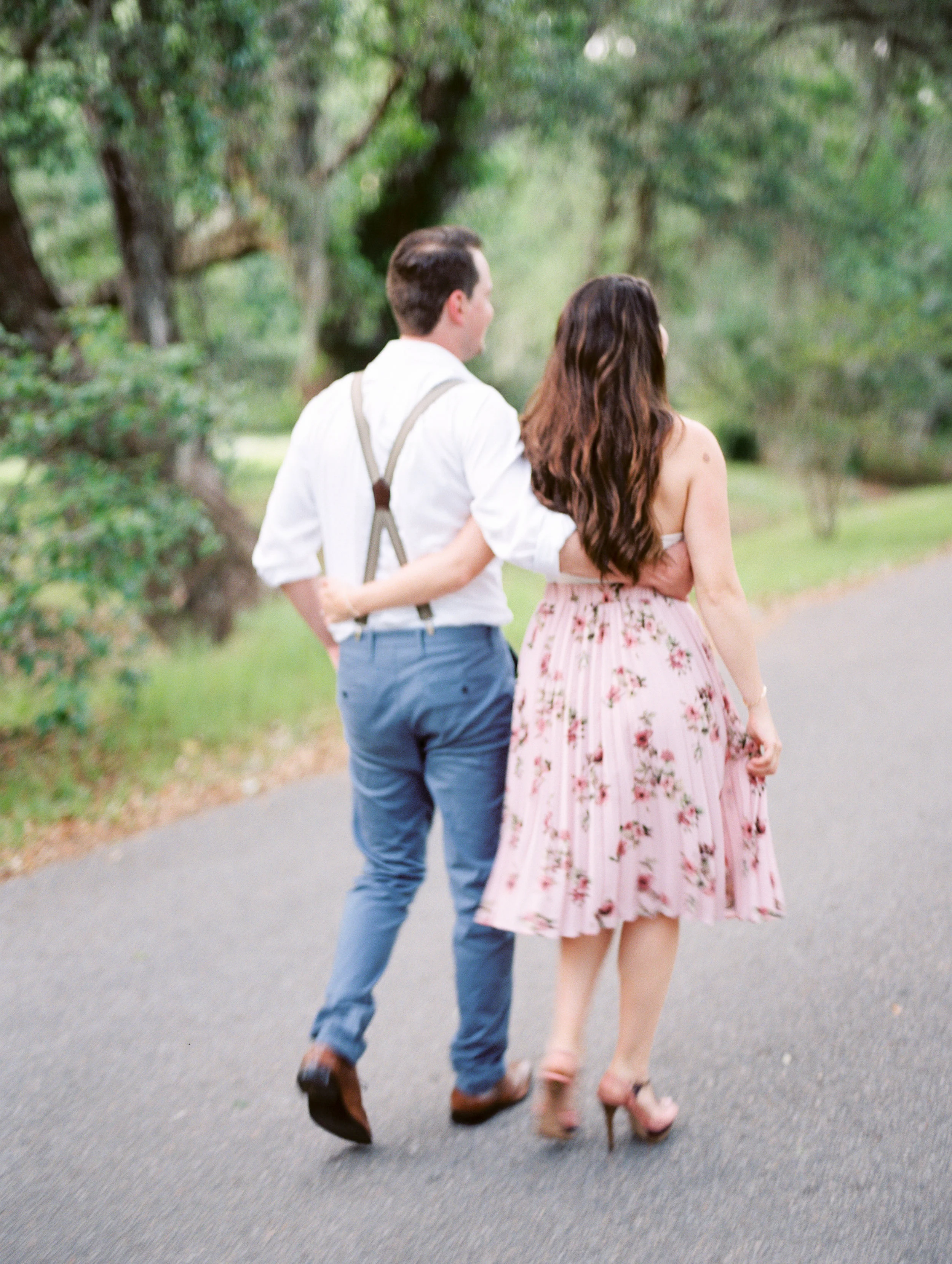Charleston, South Carolina Wedding Venue - Magnolia Plantation Engagement Photos -- Wedding Blog - The Overwhelmed Bride
