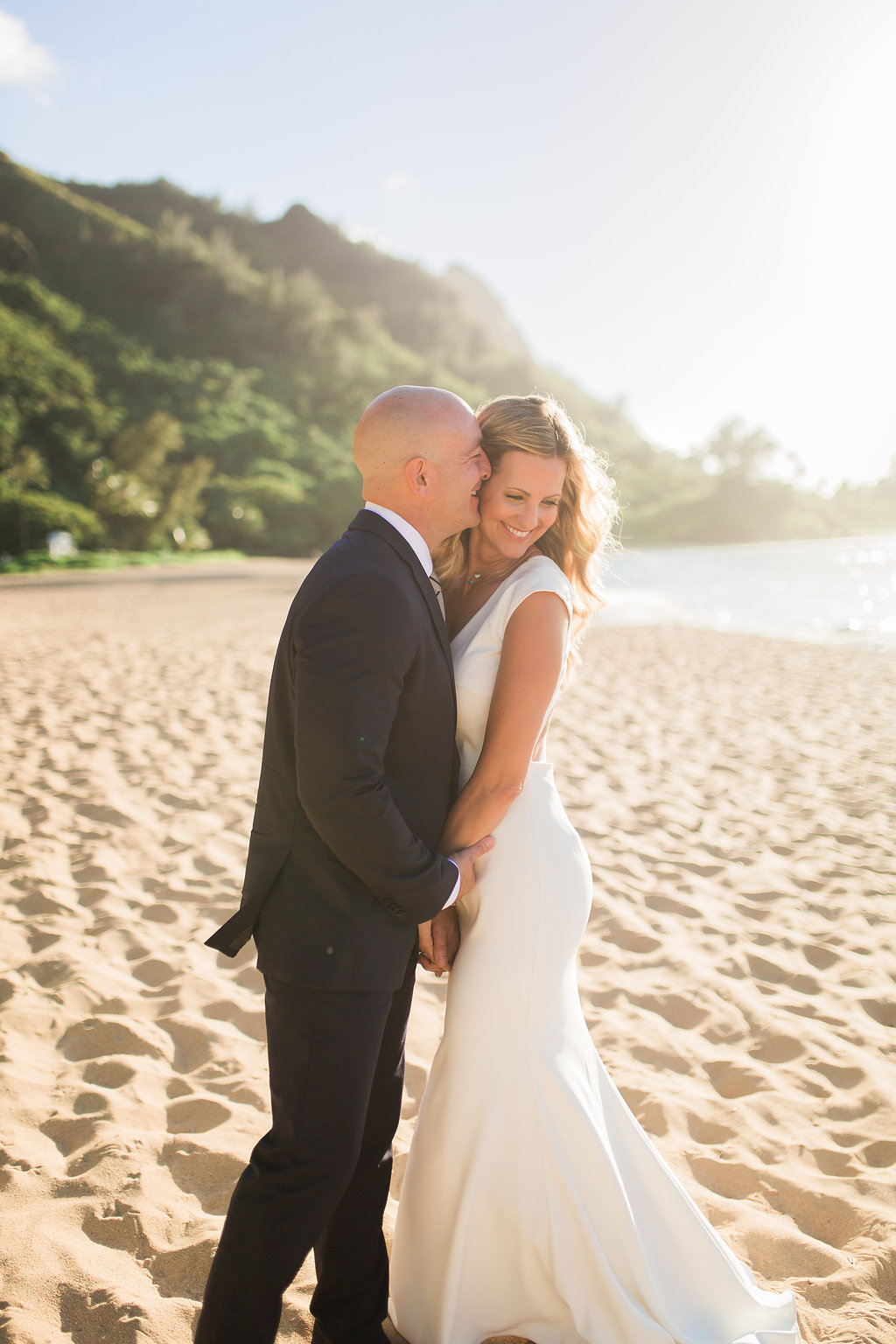 Hawaii Kauai Beach Wedding Photos -- Wedding Blog - The Overwhelmed Bride