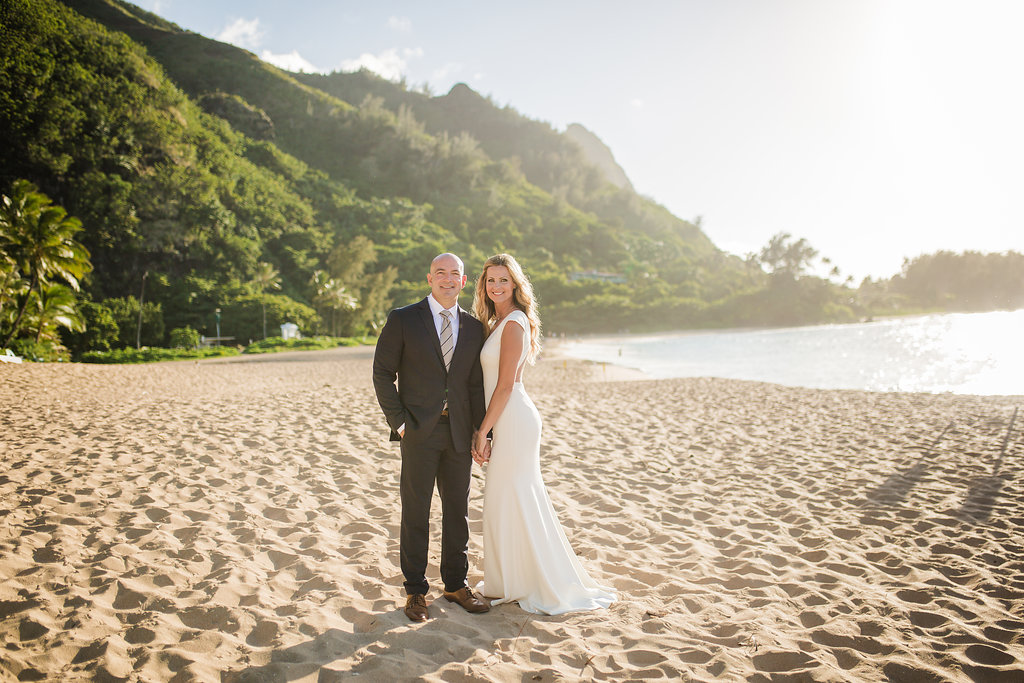 Hawaii Kauai Beach Wedding Photos -- Wedding Blog - The Overwhelmed Bride