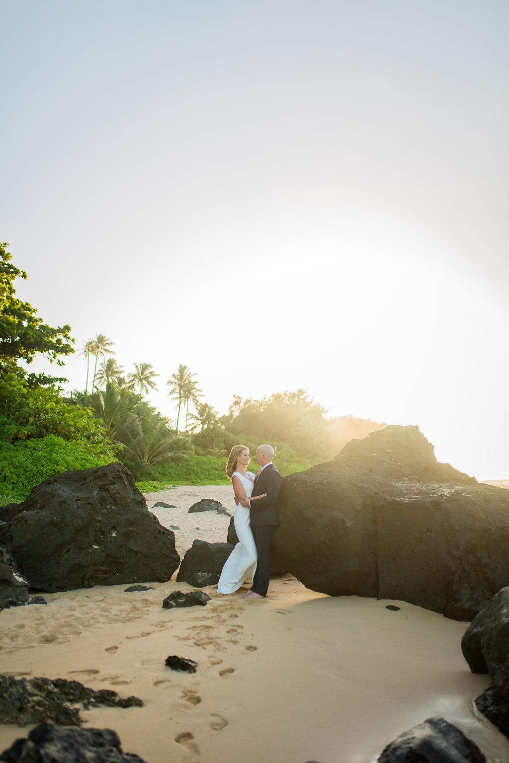 Hawaii Kauai Beach Wedding Photos -- Wedding Blog - The Overwhelmed Bride