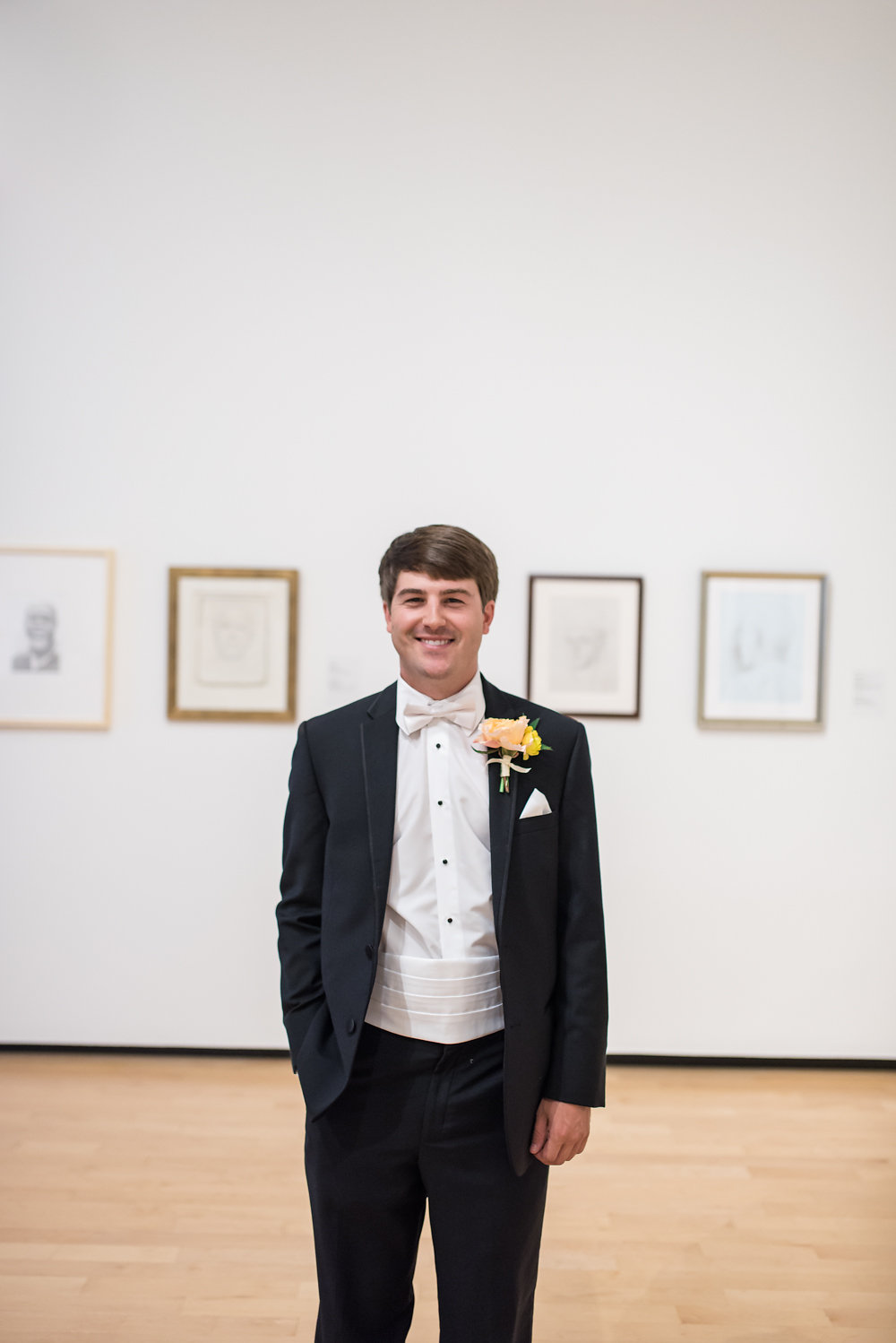 A Vibrant Modern Museum Wedding - Jule Collins Smith Museum of Fine Art Wedding -- Wedding Blog - The Overwhelmed Bride