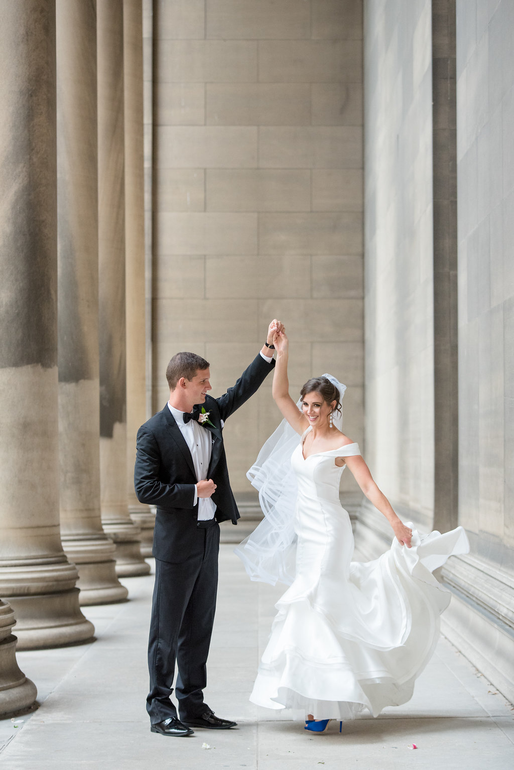 Duquesne University Ballroom Wedding - Classic Wedding -- Wedding Blog - The Overwhelmed Bride
