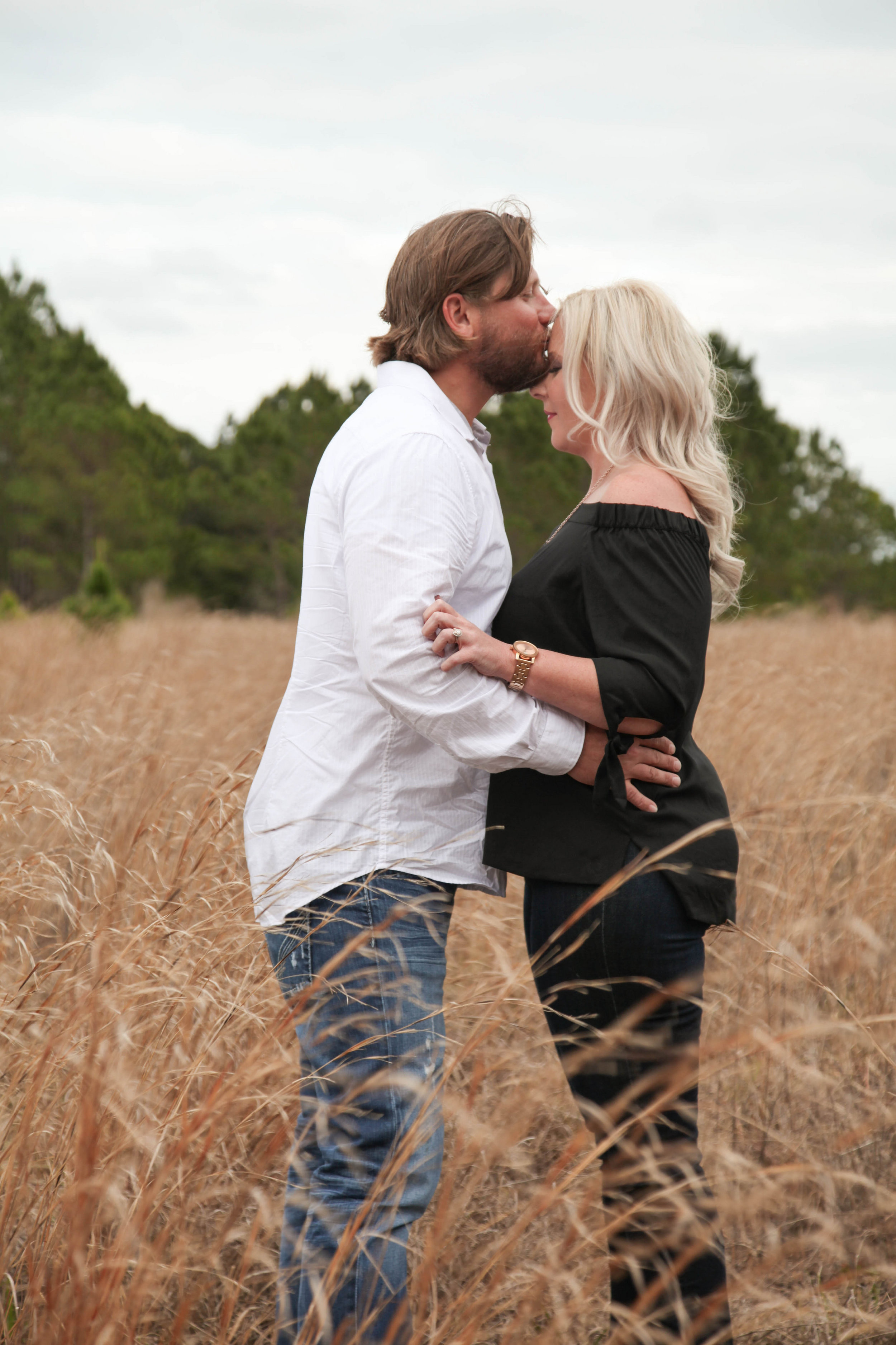 Orlando Open Field Engagement Photos -- Wedding Blog - The Overwhelmed Bride