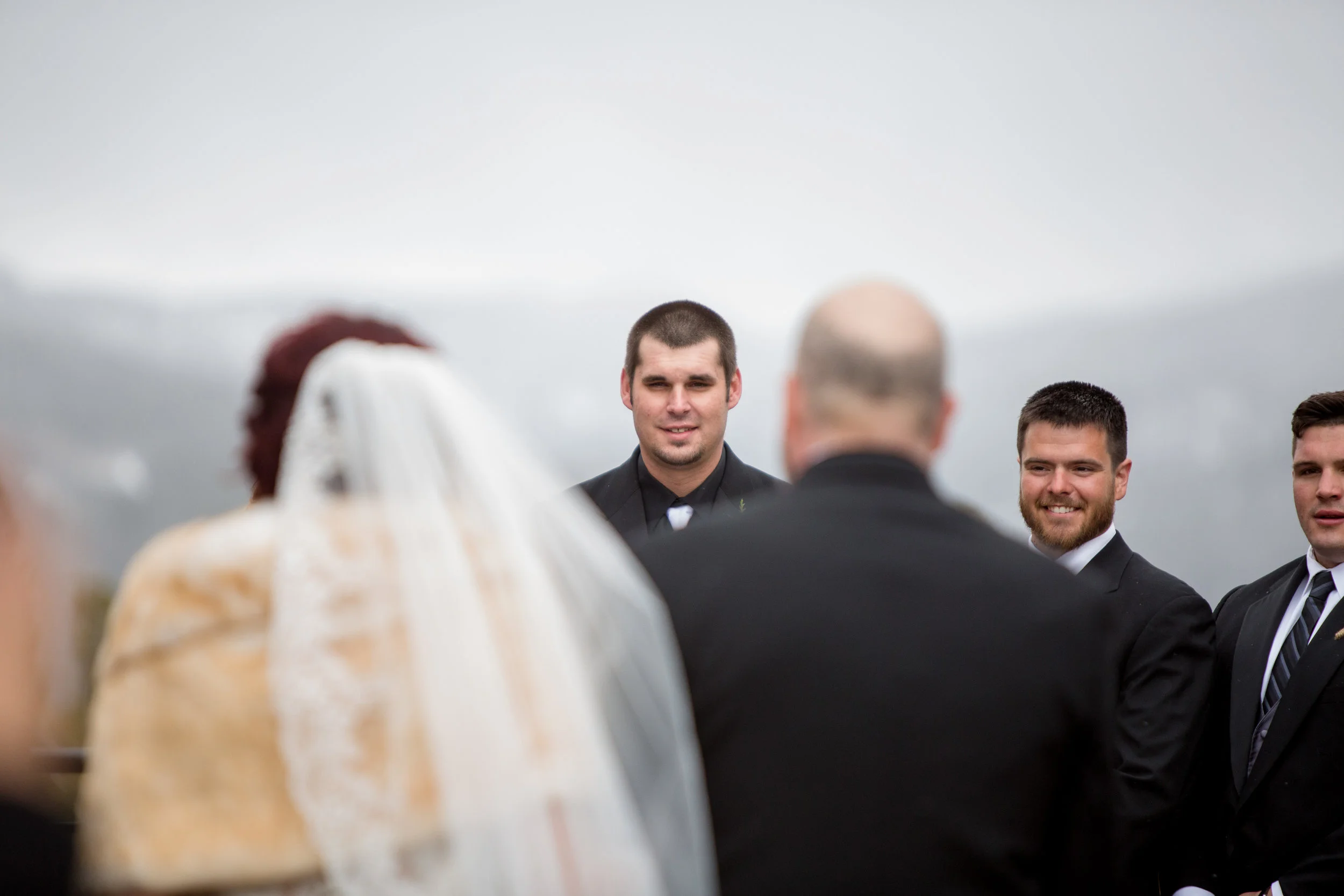 A Sevens Breckenridge Resort Colorado Winter Wedding -- Wedding Blog - The Overwhelmed BrideA Sevens Breckenridge Resort Colorado Winter Wedding -- Wedding Blog - The Overwhelmed Bride
