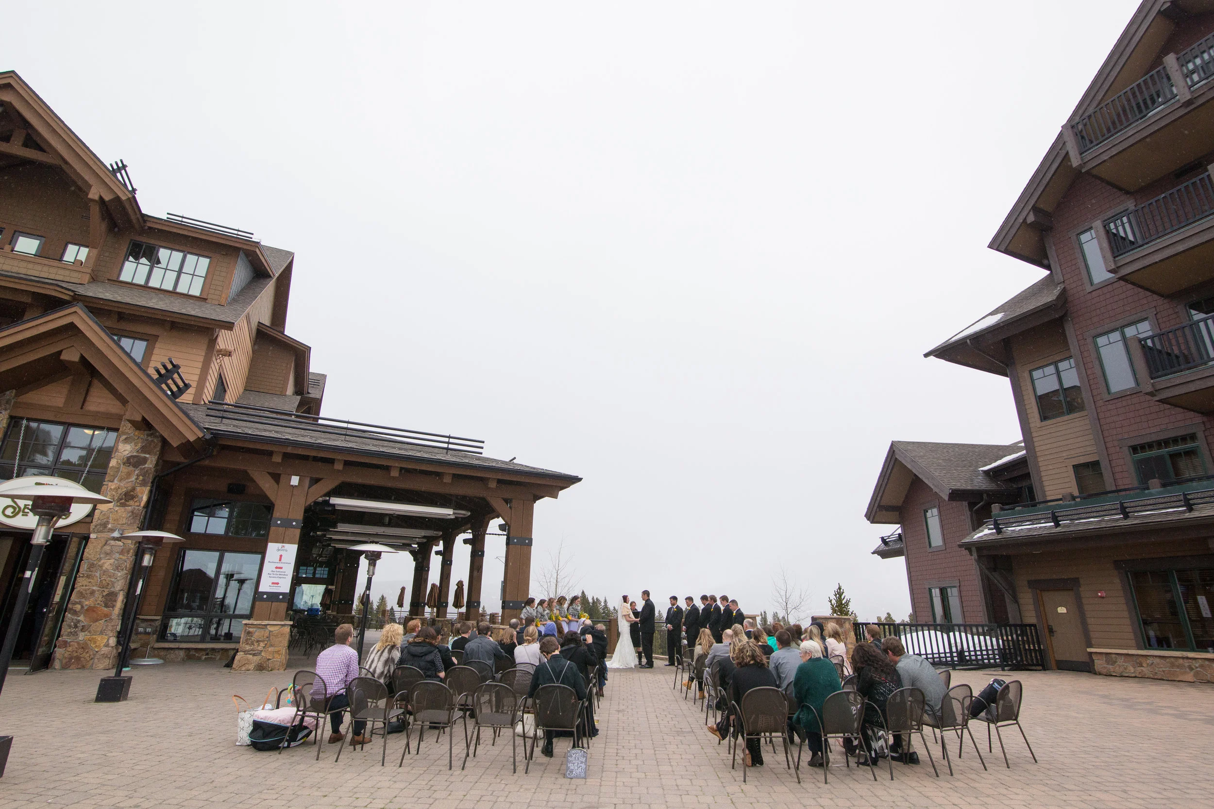 A Sevens Breckenridge Resort Colorado Winter Wedding -- Wedding Blog - The Overwhelmed Bride