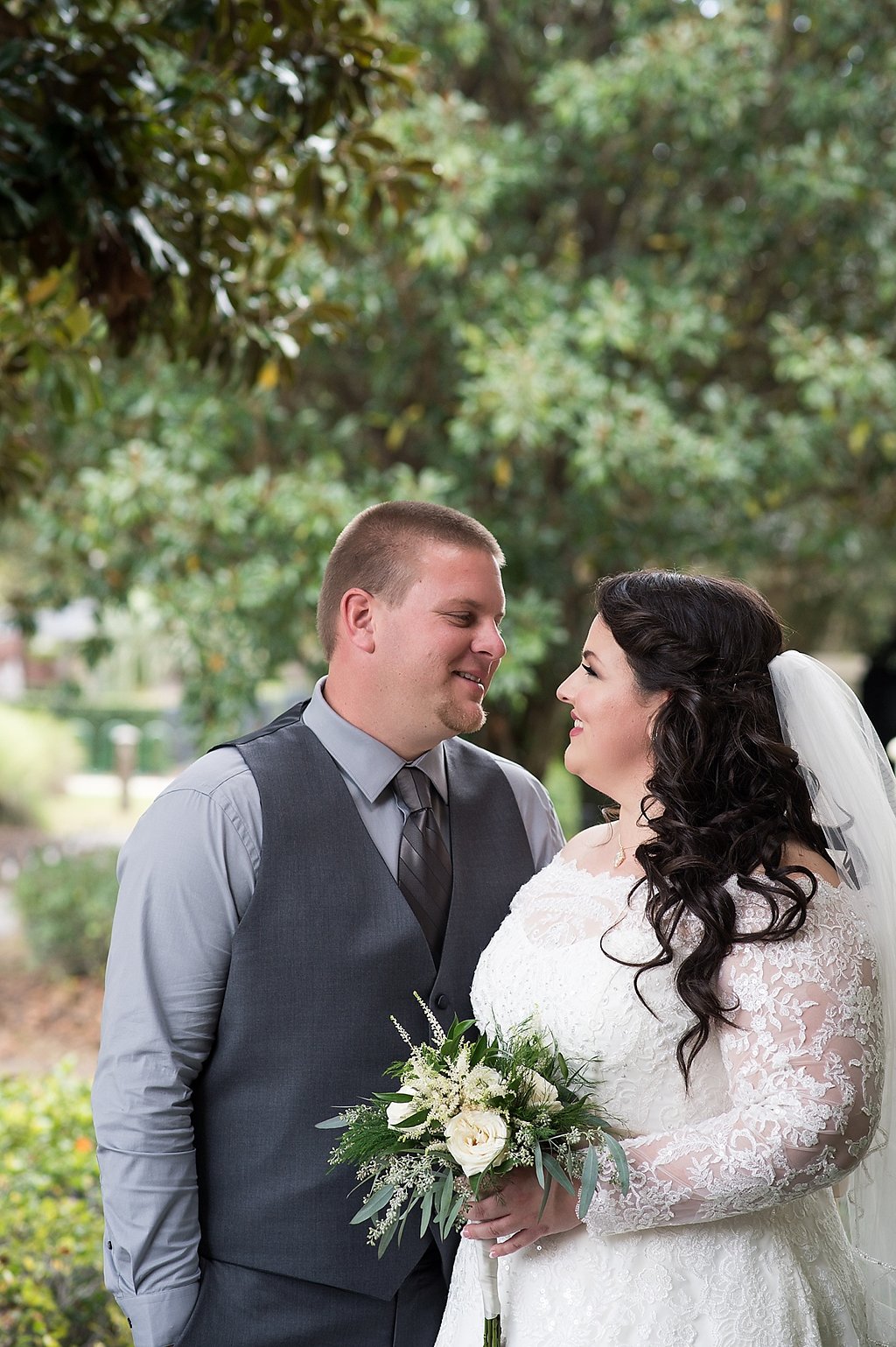 St. Johns Golf & Country Club Florida Wedding -- Wedding Blog - The Overwhelmed Bride