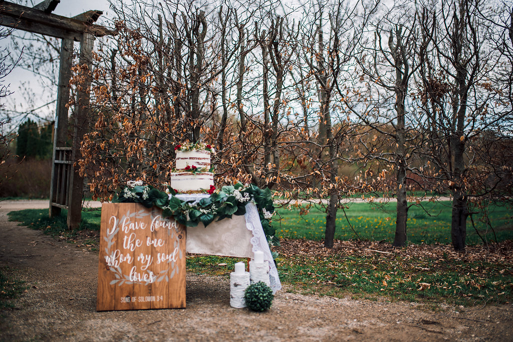 Boho Wedding Inspiration - Burgundy and Gold Wedding - Ontario, Canada Wedding Photographer