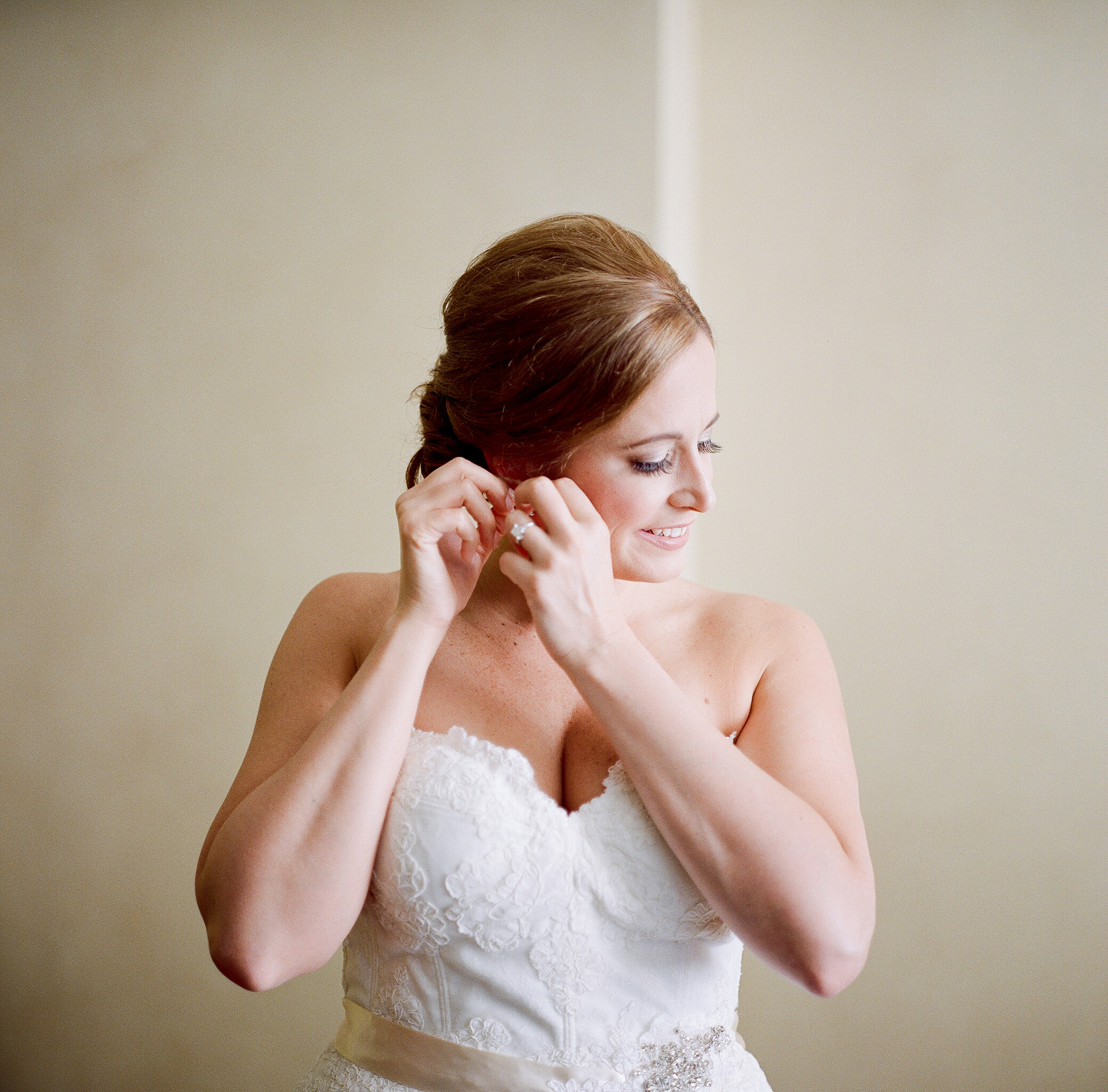 New Orleans Wedding - Navy and Gold Wedding Details - The Overwhelmed Bride