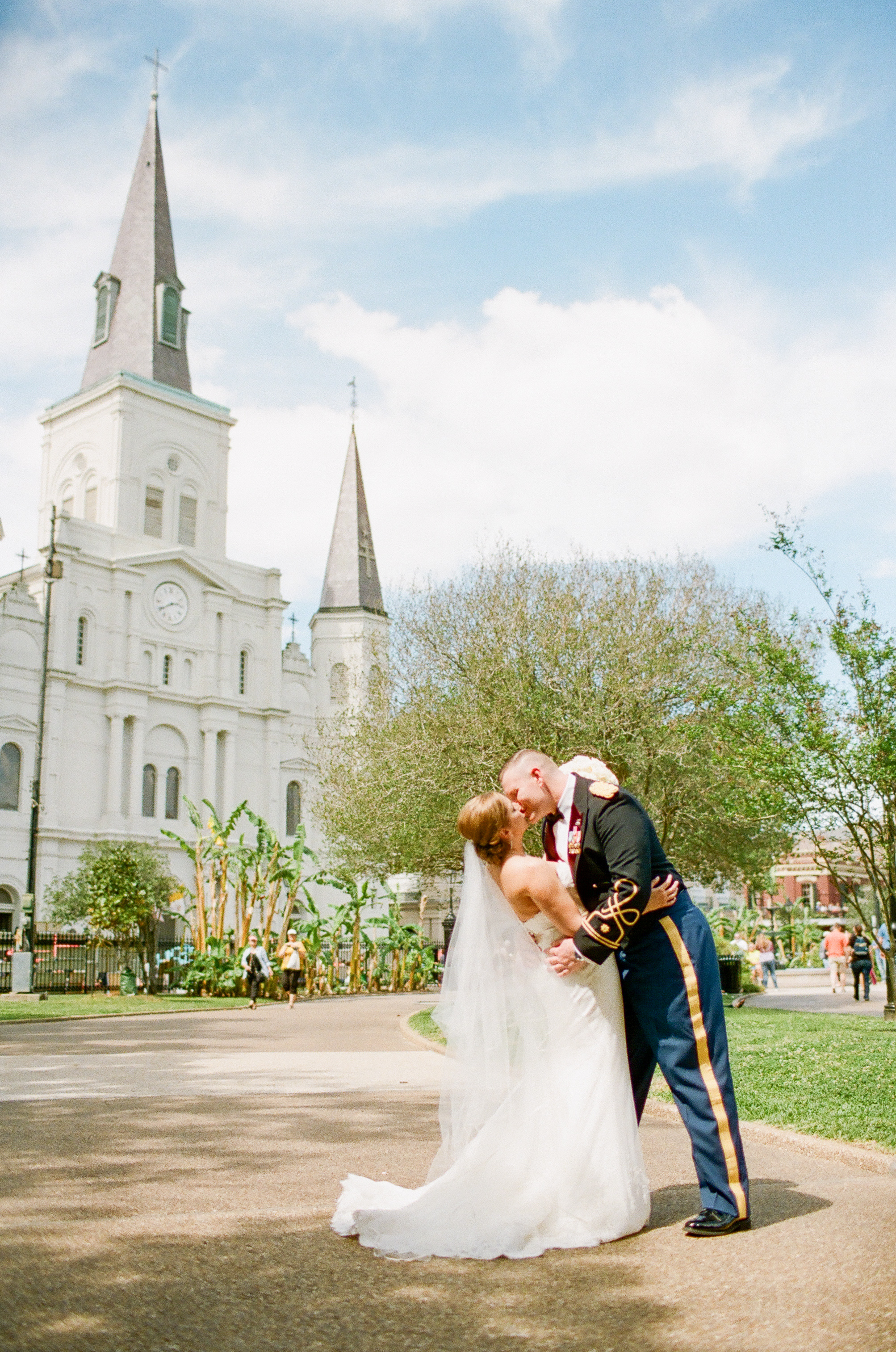 New Orleans Wedding - Navy and Gold Wedding Details - The Overwhelmed Bride