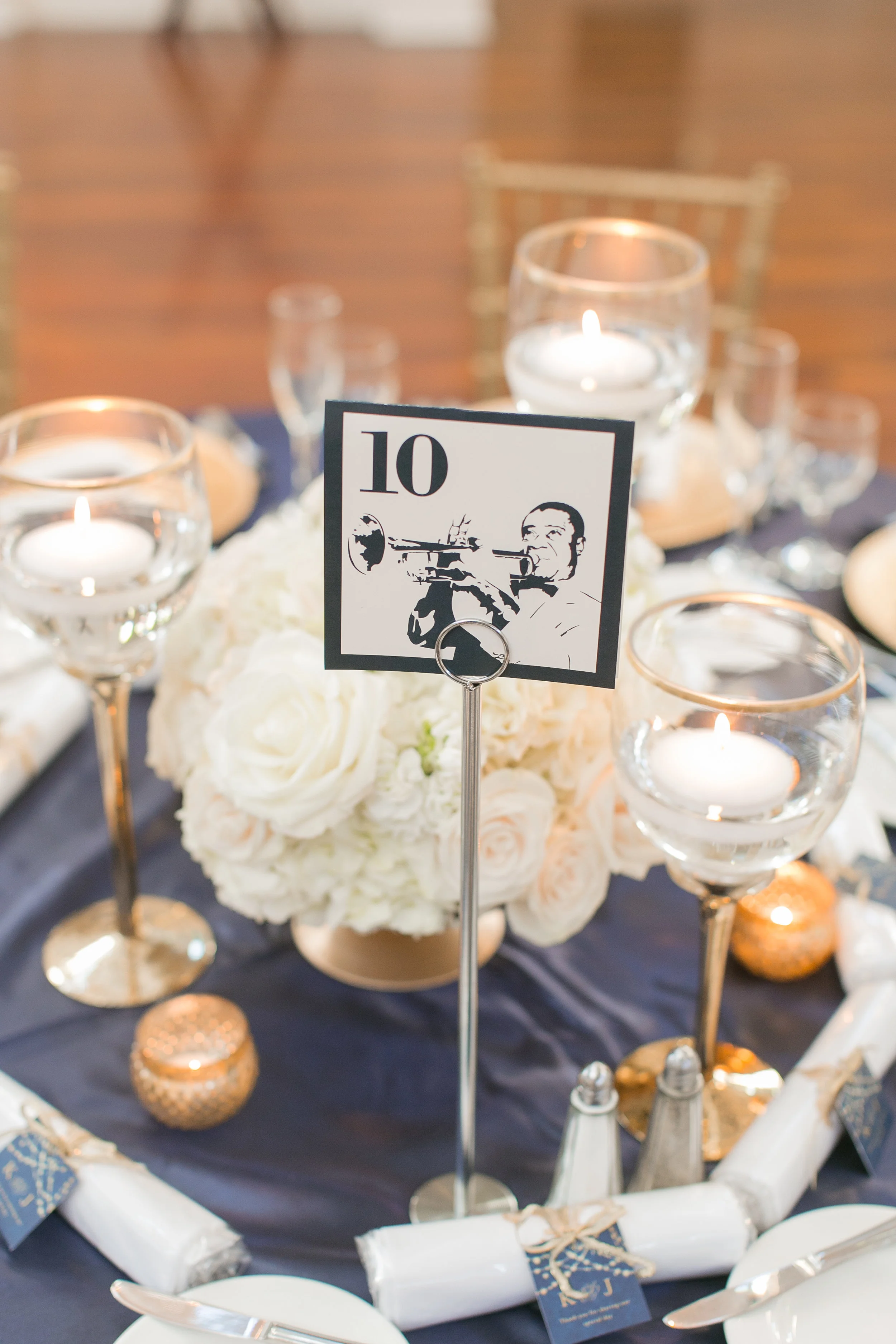 New Orleans Wedding - Navy and Gold Wedding Details - The Overwhelmed Bride