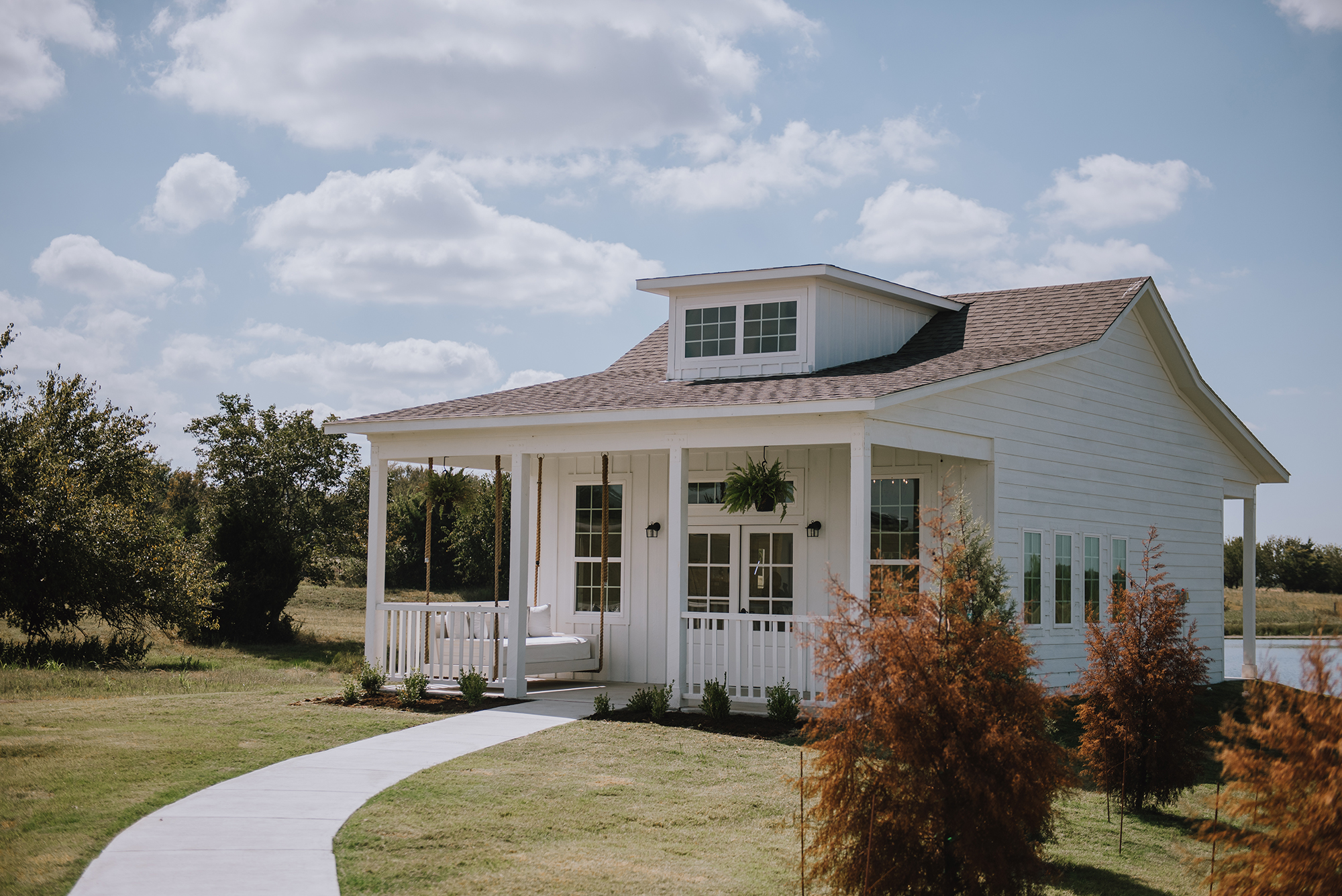 Leonard, Texas Wedding Venue - The Grand Ivory Wedding 