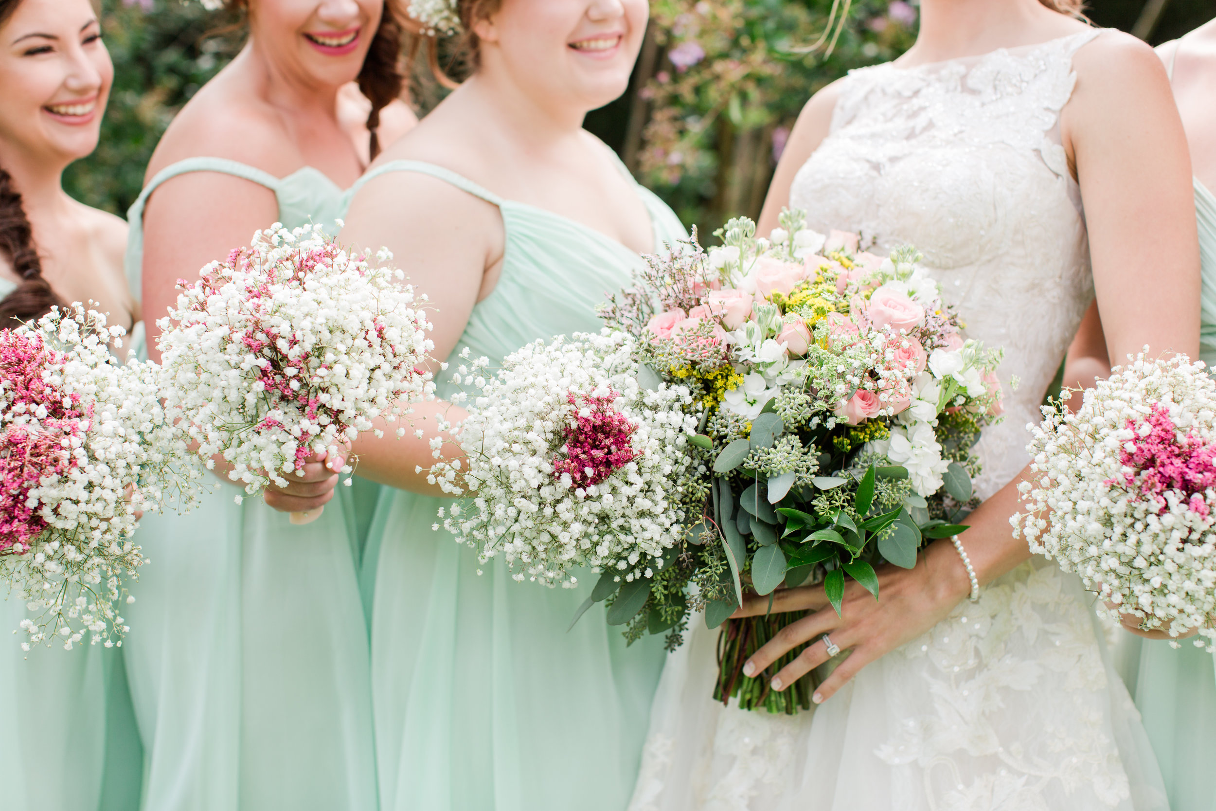 Baby’s Breath Wedding Bouquets - West Virginia Wedding Photographer - Wedding Venue