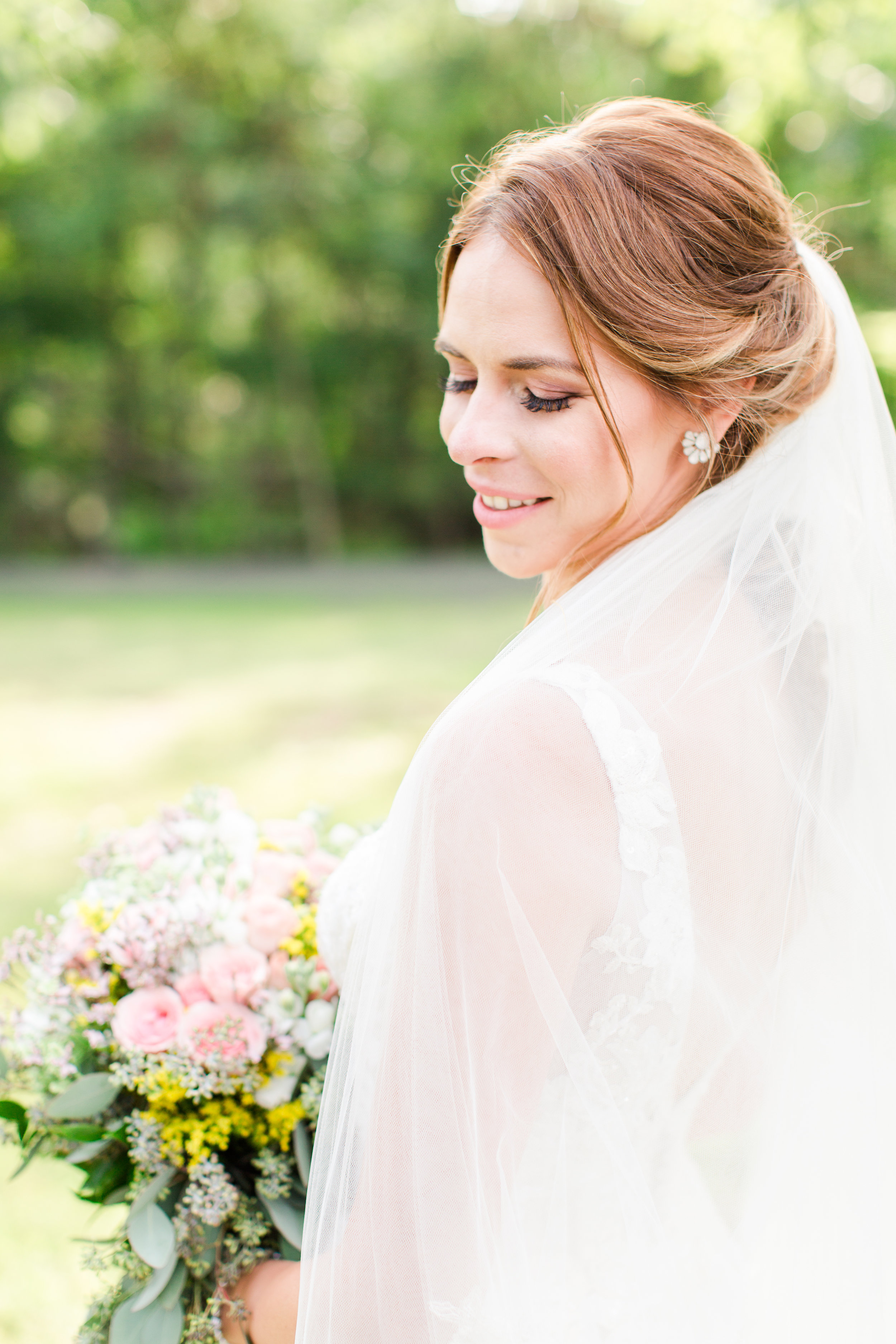 Gorgeous Wedding Dresses - West Virginia Wedding Photographer - Wedding Venue