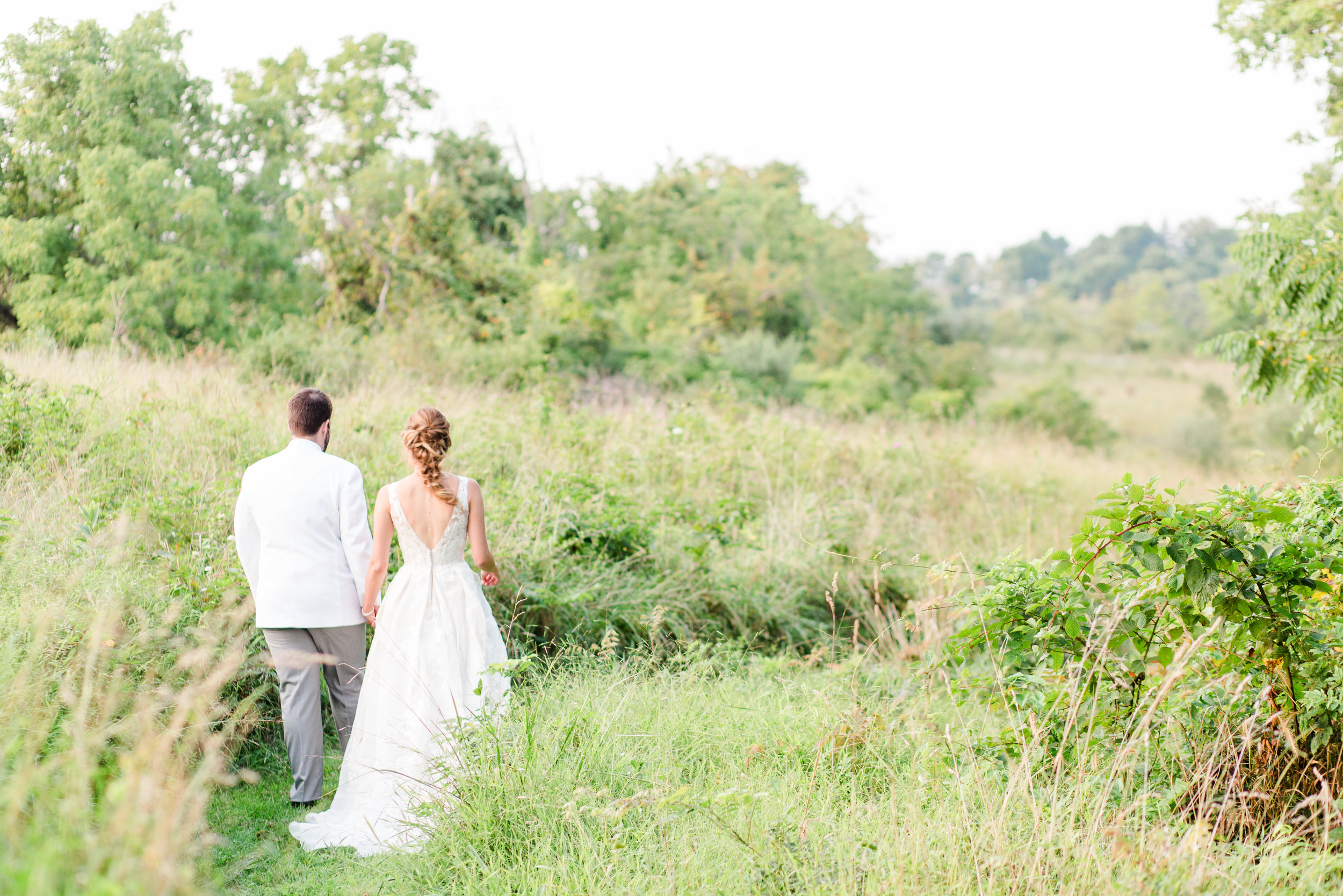 Gorgeous Wedding Photos - West Virginia Wedding Photographer - Wedding Venue