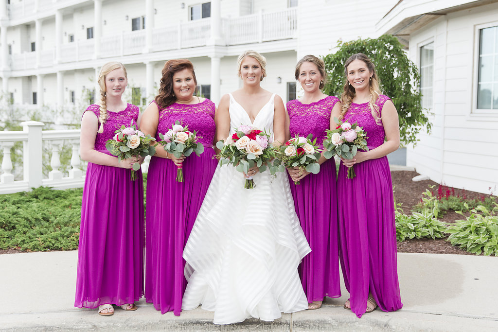Gorgeous Wedding Photos - Sheboygan Town & Country Golf Club Wedding - Wisconsin Wedding