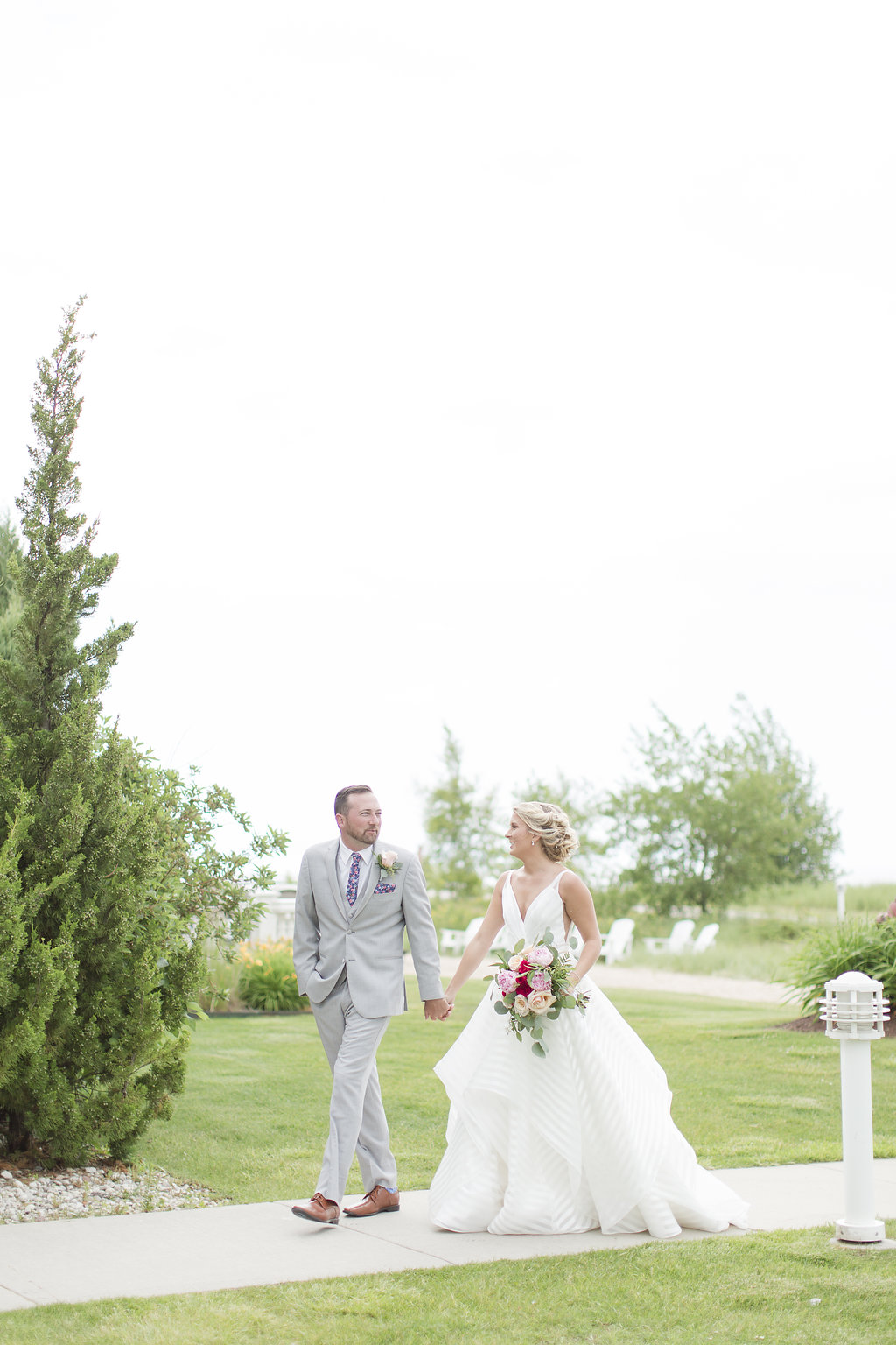 Gorgeous Wedding Photos - Sheboygan Town & Country Golf Club Wedding - Wisconsin Wedding