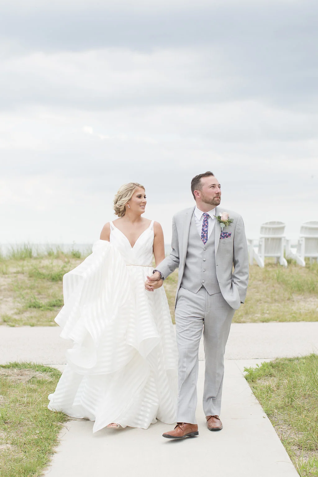 Gorgeous Wedding Photos - Sheboygan Town & Country Golf Club Wedding - Wisconsin Wedding