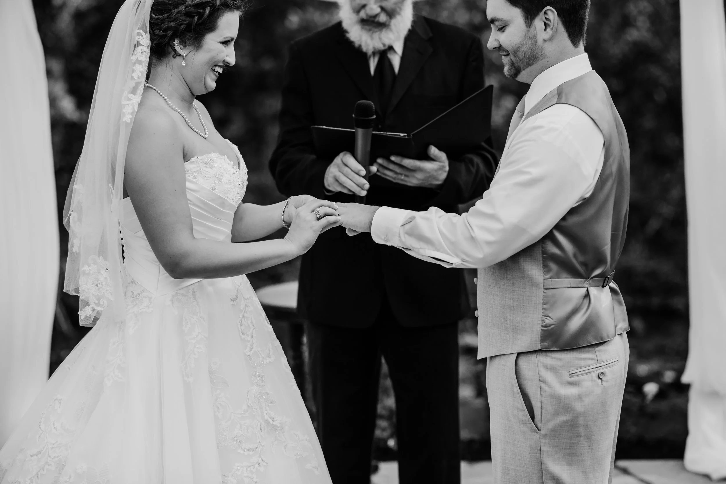 Gorgeous Wedding Photos - A Pennsylvania Barn Swallow Farm Wedding