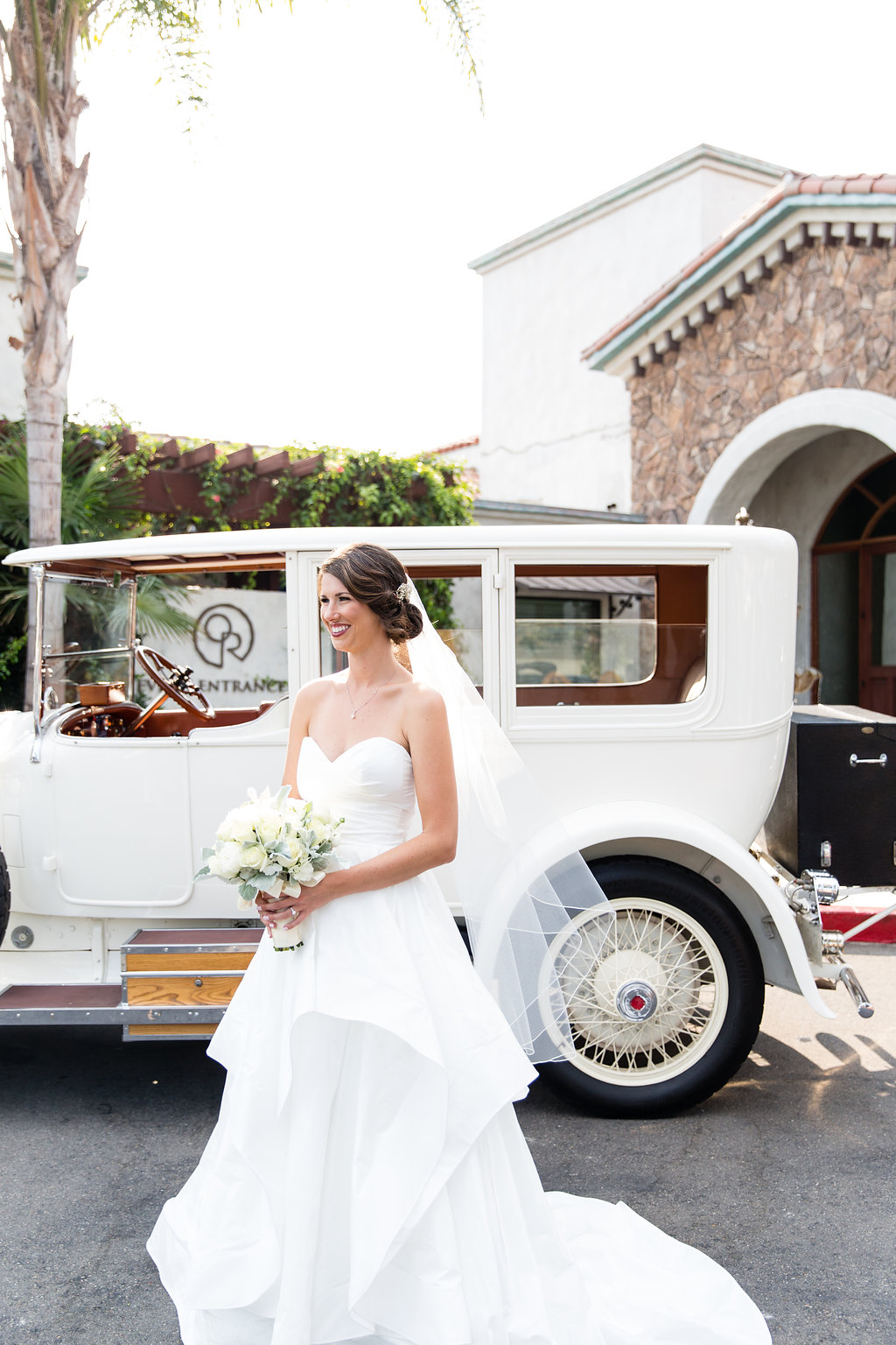 Gorgeous Wedding Photos - Gorgeous Seal Beach Wedding Venue - Old Country Club Wedding