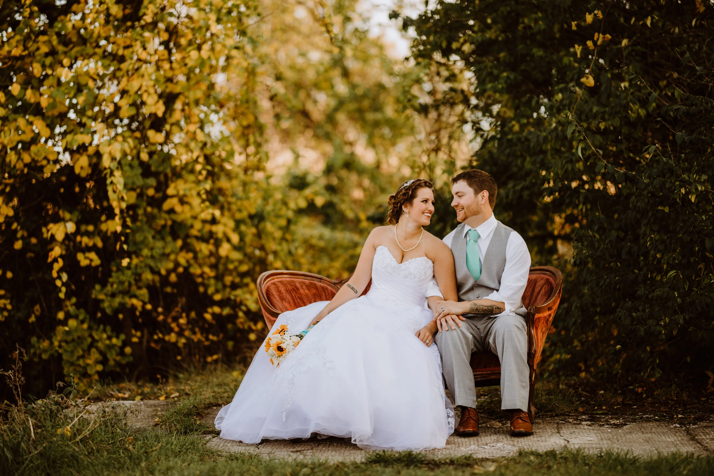 Gorgeous Farm Wedding Photos - A Pennsylvania Barn Swallow Farm Wedding