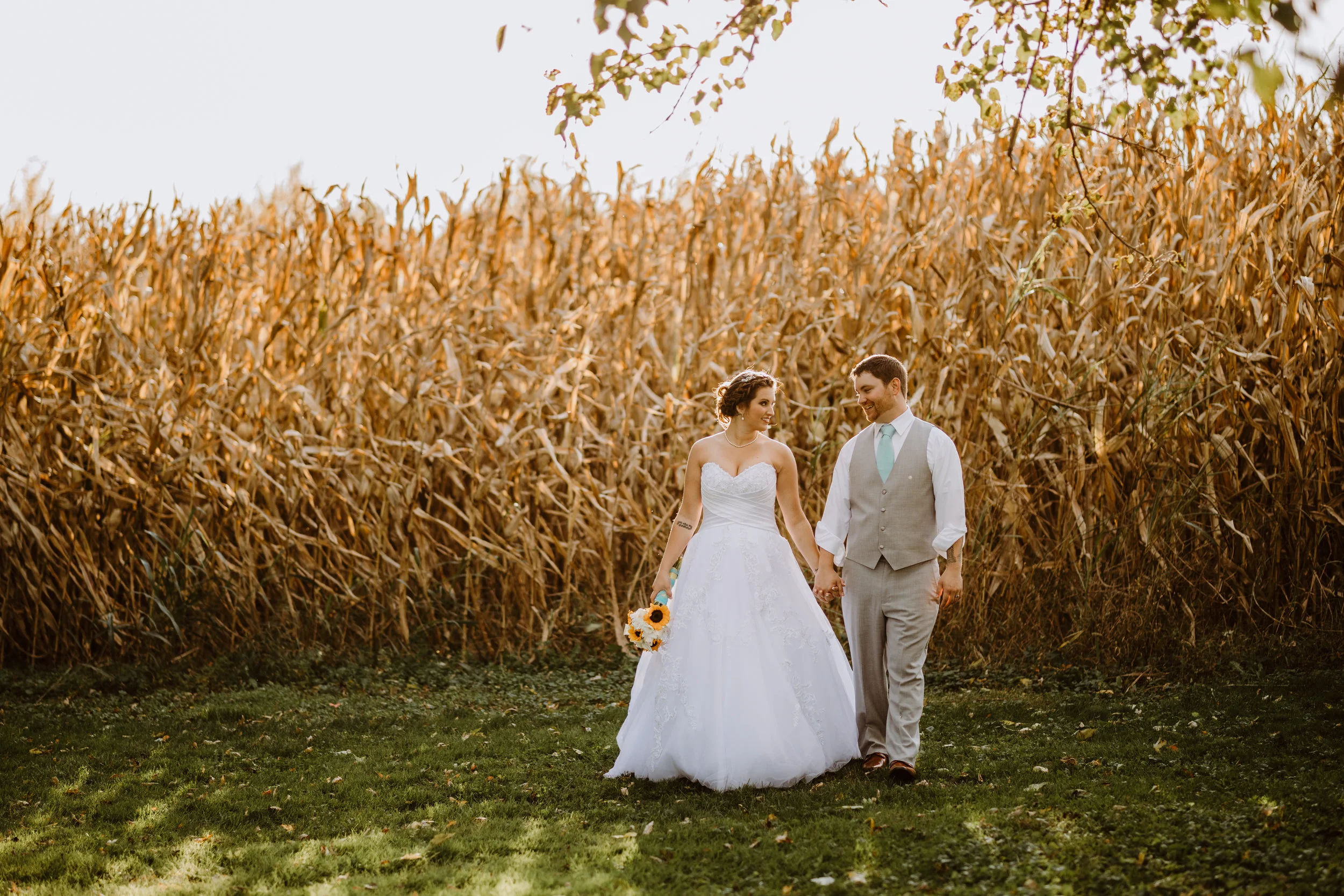 Gorgeous Farm Wedding Photos - A Pennsylvania Barn Swallow Farm Wedding