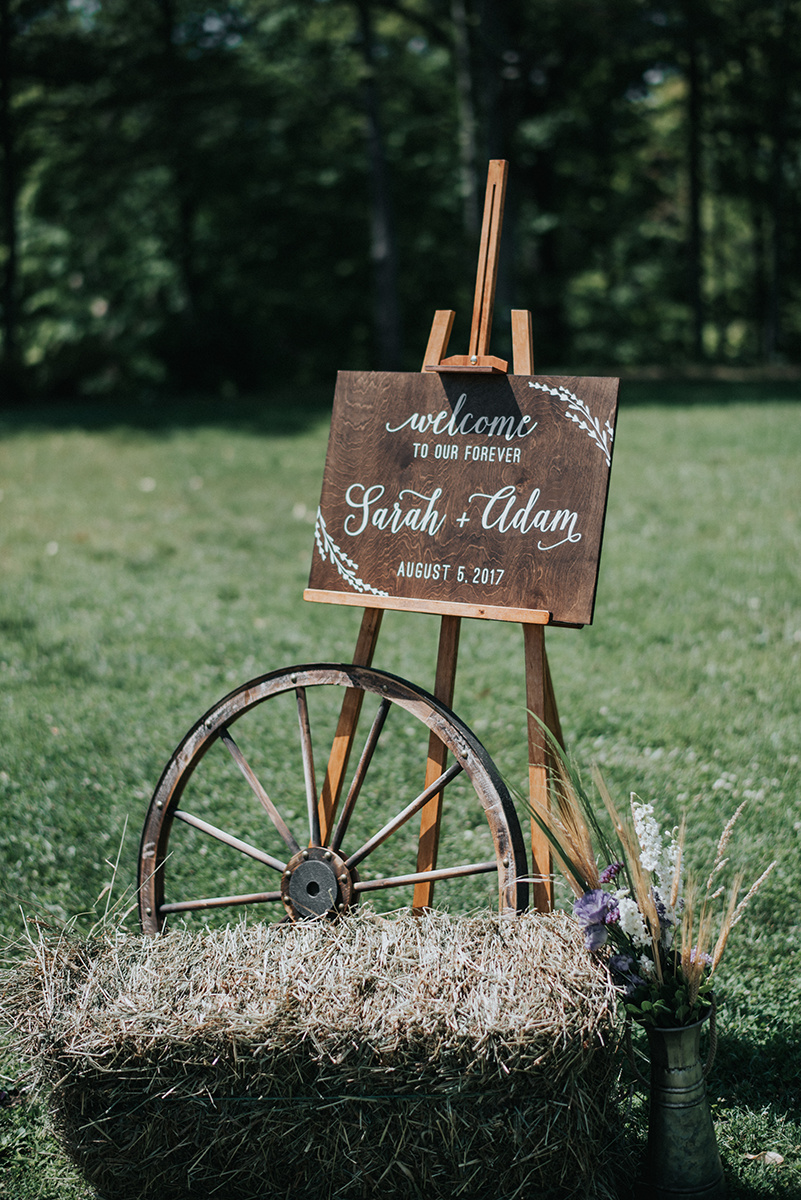 Rustic Wedding Decor - Meadow Ridge Farm Ohio Wedding