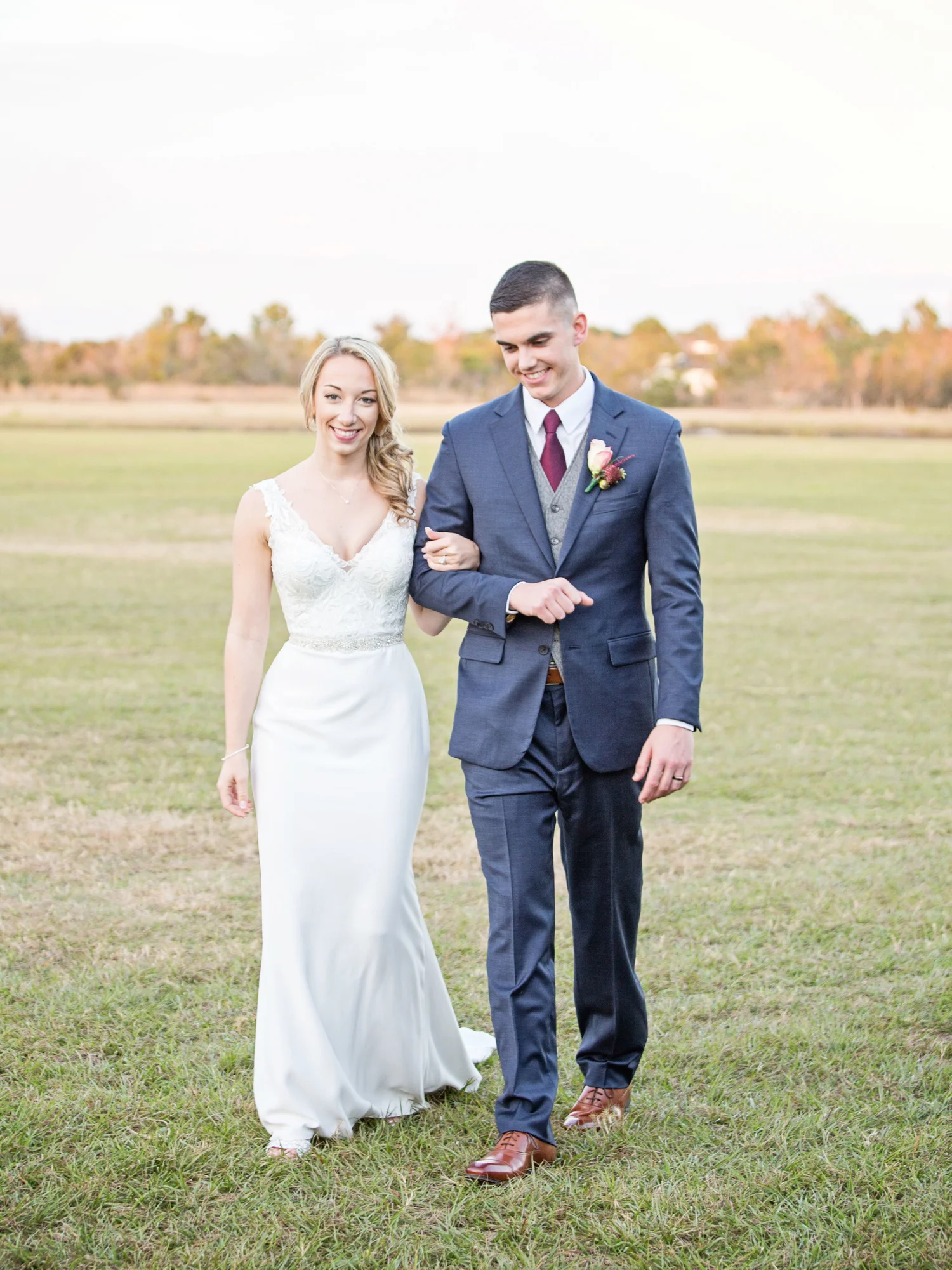 A Red White and Blue Enchanting Barn Florida Wedding  The Overwhelmed Bride  // Wedding Blog + SoCal Wedding Planner