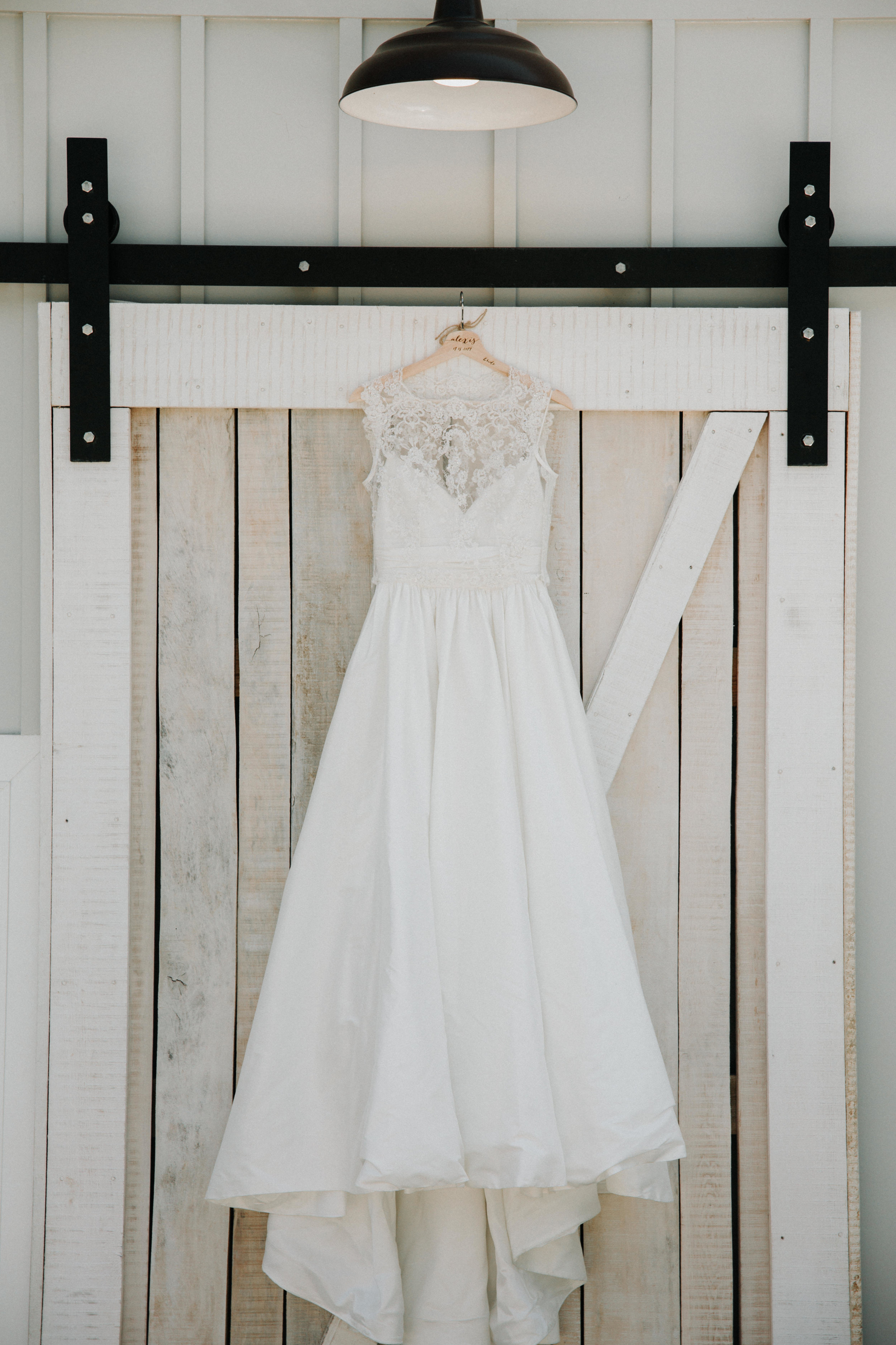 Athens, Tennesee Barn Wedding -- The Overwhelmed Bride Wedding Blog