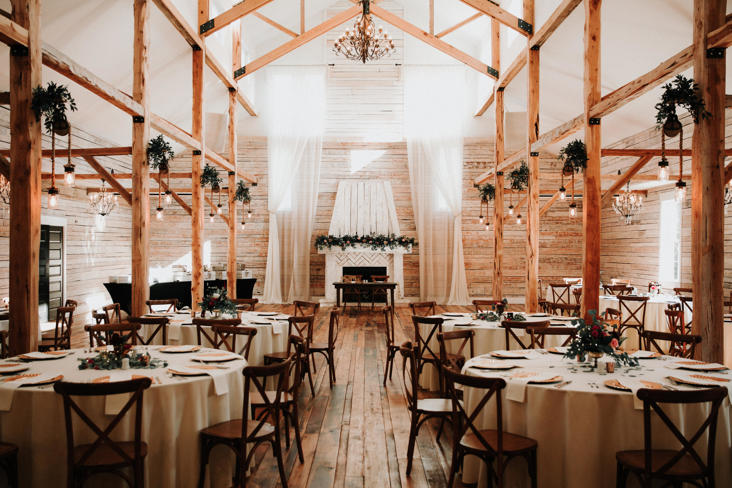 Gorgeous Barn Wedding Decor - Athens, Tennessee Barn Wedding -- The Overwhelmed Bride Wedding Blog