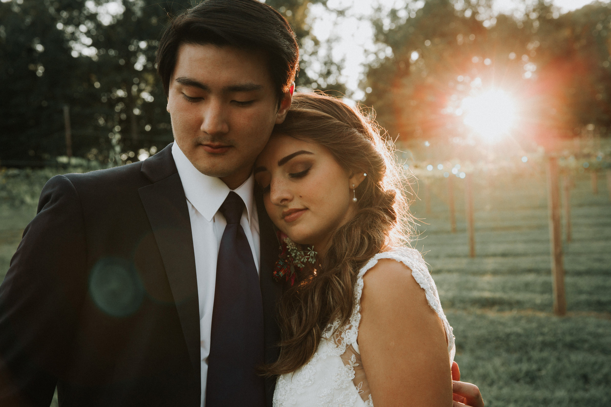 Gorgeous Wedding Photos - Athens, Tennessee Barn Wedding -- The Overwhelmed Bride Wedding Blog