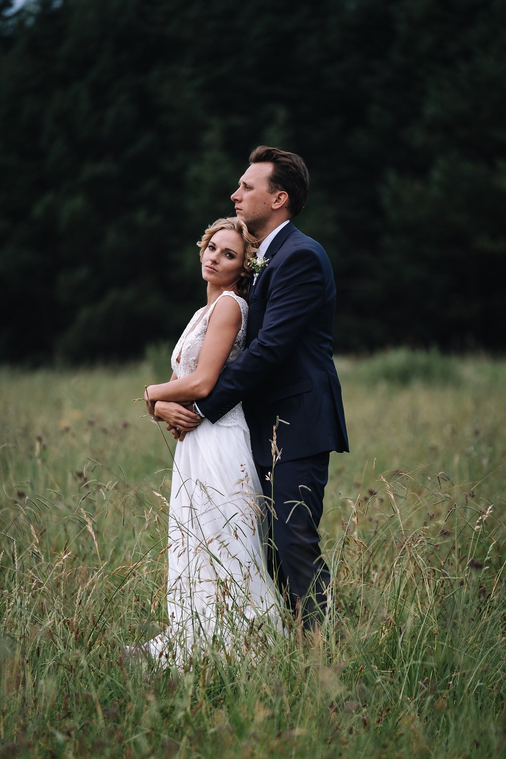 Gorgeous Wedding Photos - Farm-Forest Wedding - The Overwhelmed Bride Wedding Blog