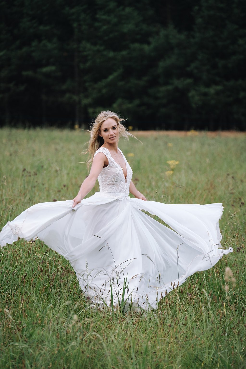 Gorgeous Wedding Photos - Farm-Forest Wedding - The Overwhelmed Bride Wedding Blog