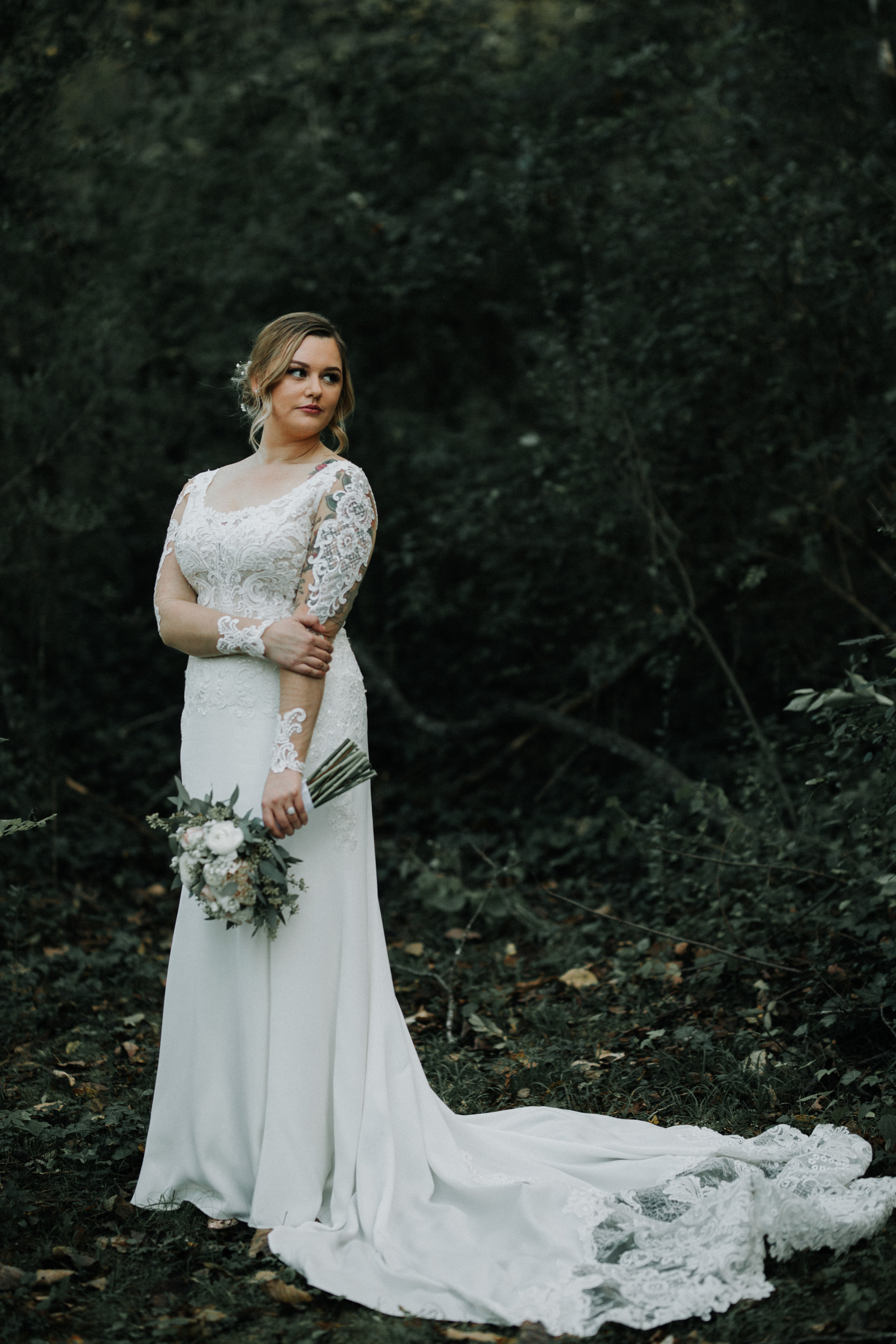 Gorgeous Wedding Photos - Dara’s Garden Knoxville East Tennessee Wedding — The Overwhelmed Bride Wedding Blog