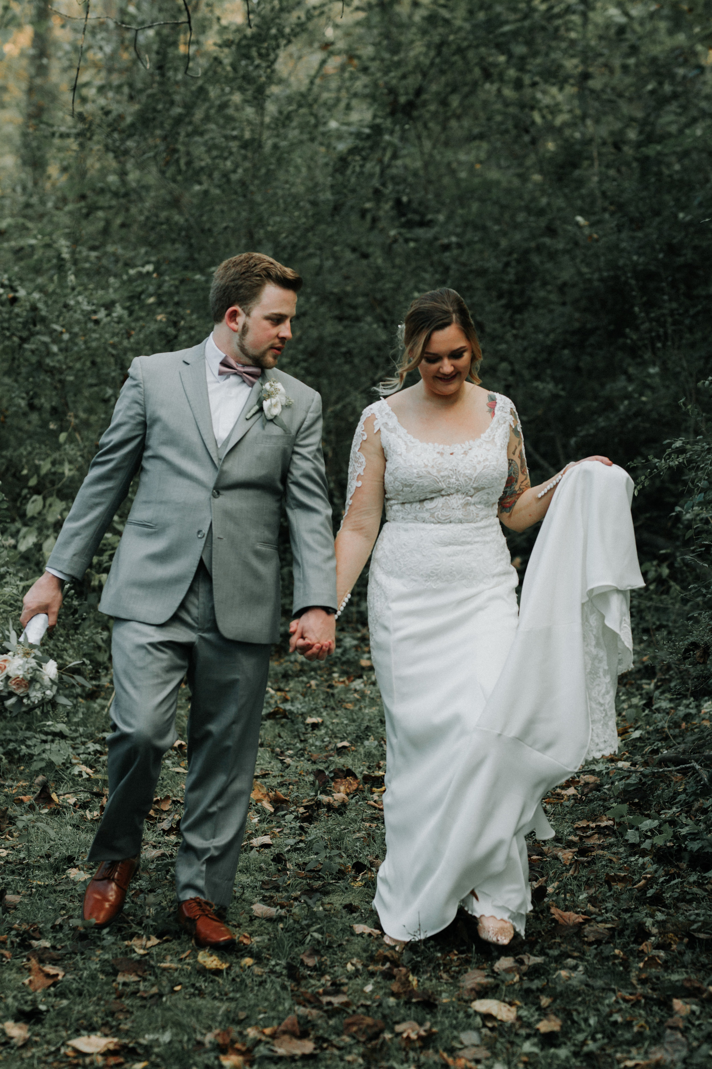 Gorgeous Wedding Photos - Dara’s Garden Knoxville East Tennessee Wedding — The Overwhelmed Bride Wedding Blog