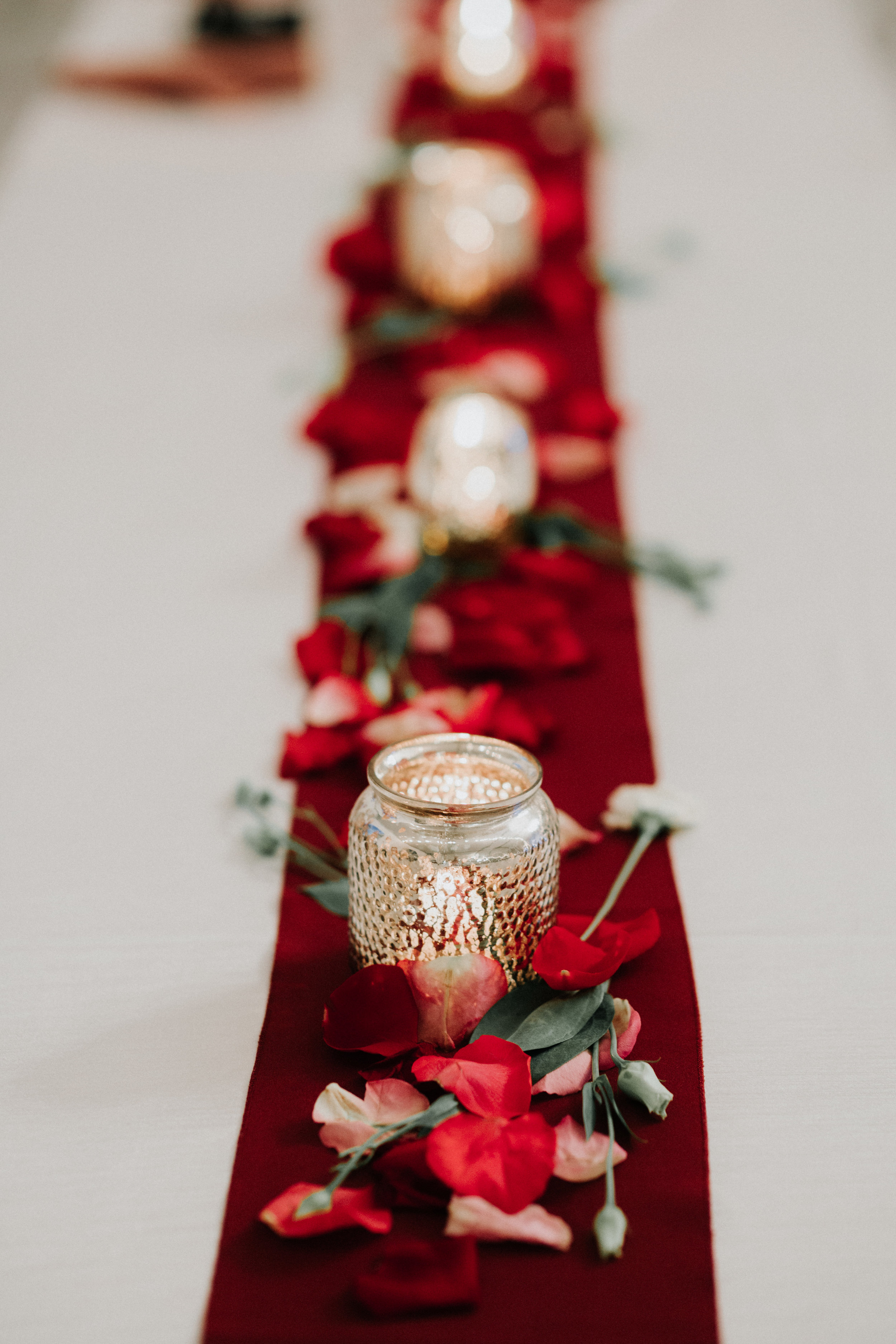 Simple Reception Centerpieces - Dara’s Garden Knoxville East Tennessee Wedding — The Overwhelmed Bride Wedding Blog
