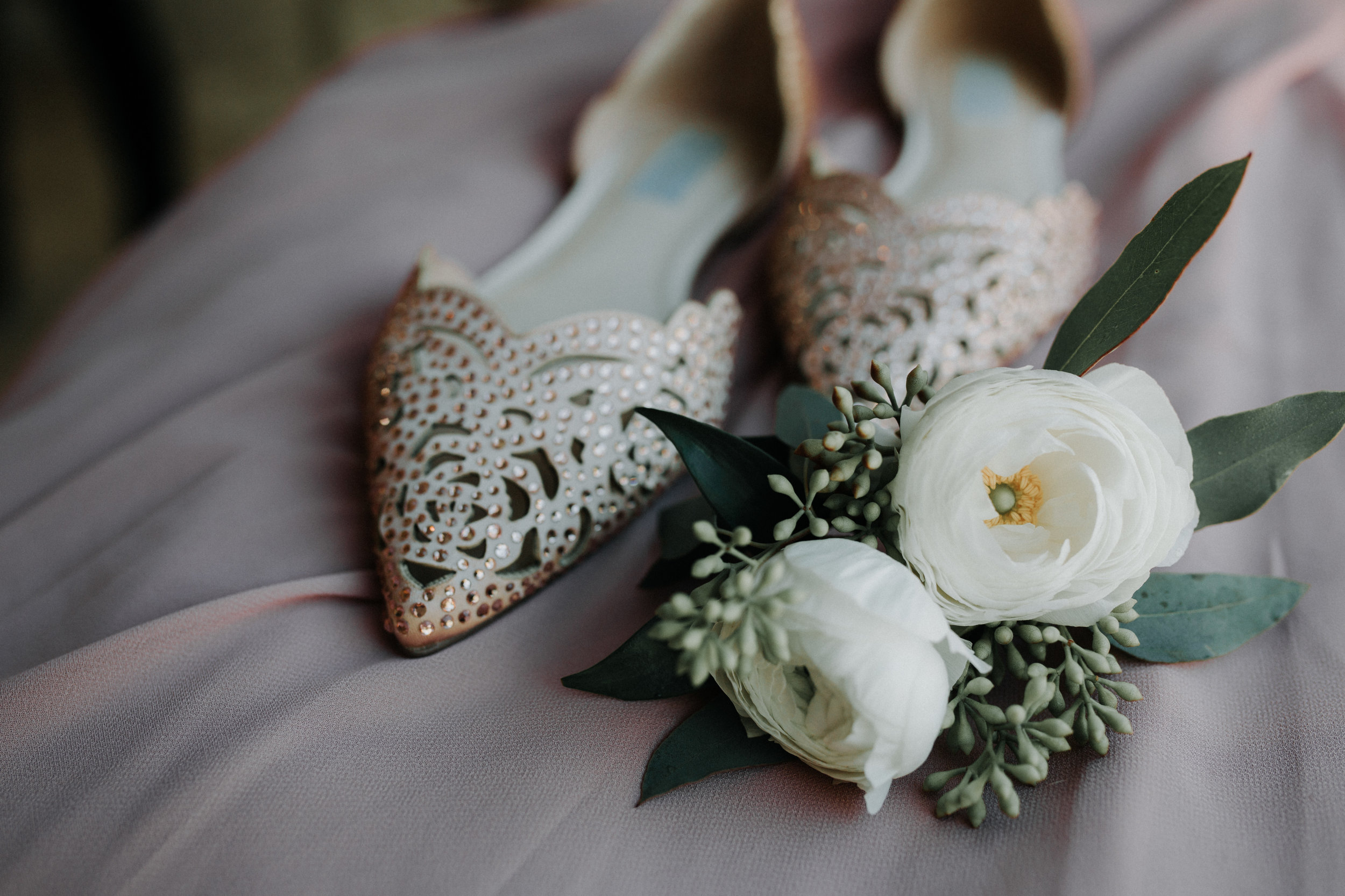 Gorgeous Bridal Flats - Dara’s Garden Knoxville East Tennessee Wedding — The Overwhelmed Bride Wedding Blog