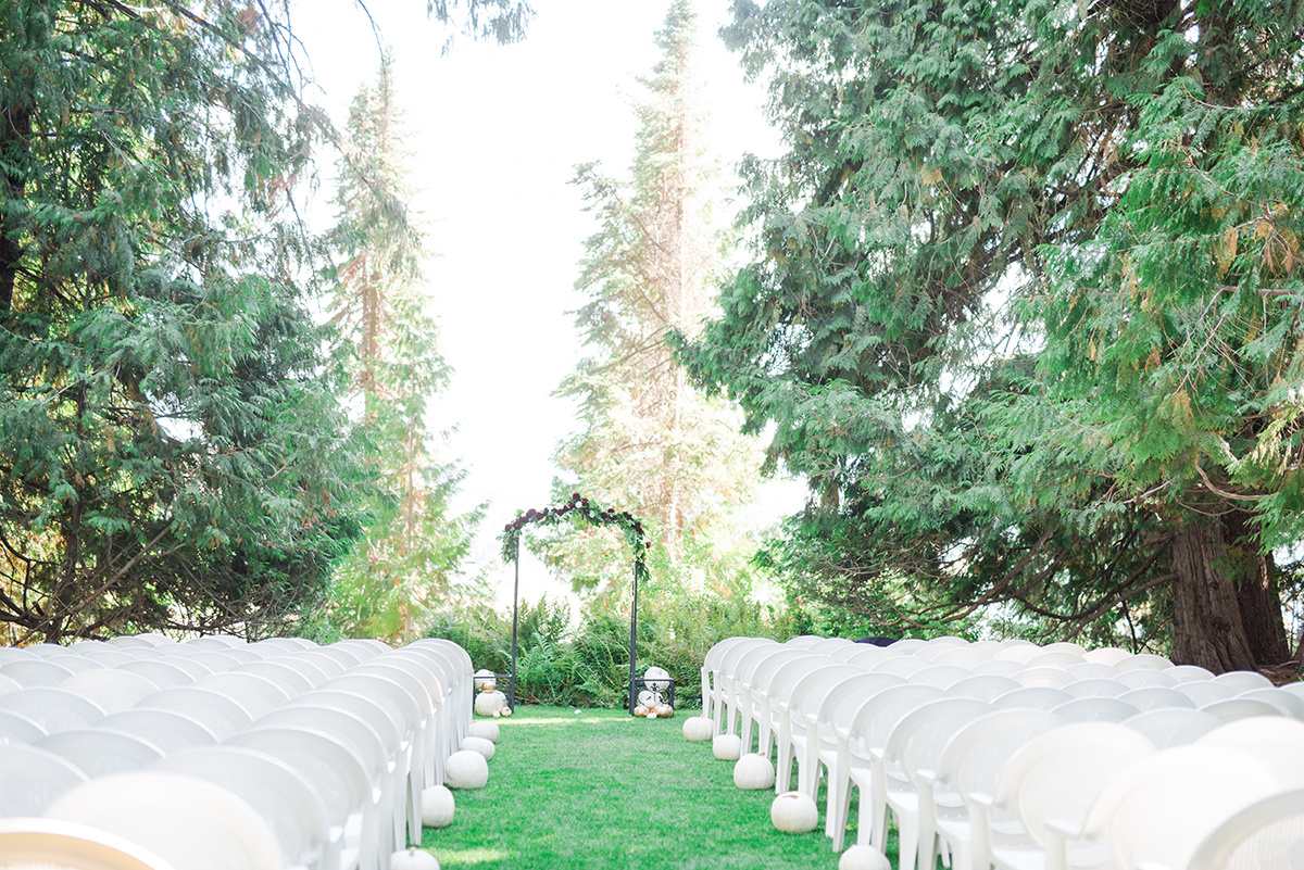 Garden Wedding Ceremony - Classic Washington Garden Wedding - The Overwhelmed Bride Wedding Blog