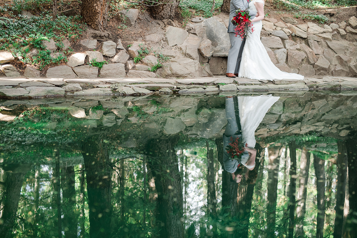 Gorgeous Outdoor Wedding Photos - Classic Washington Garden Wedding - The Overwhelmed Bride Wedding Blog